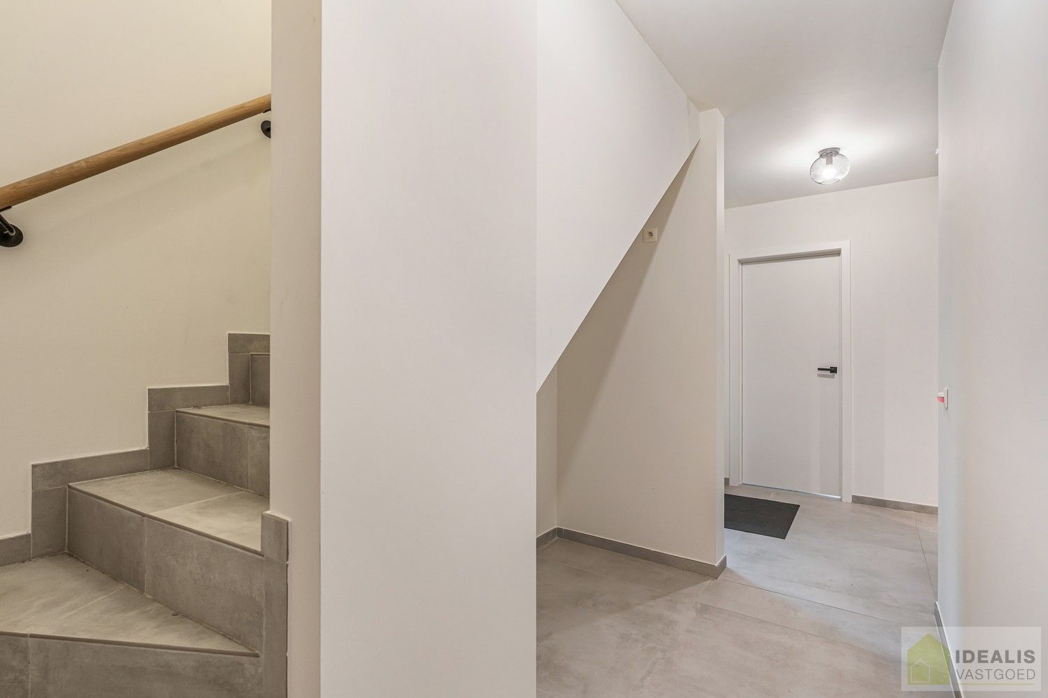 PRACHTIGE NIEUWBOUWWONING (2% REGISTRATIERECHTEN MOGELIJK!) MET EEN HEERLIJK LICHTRIJKE WOONKAMER MET OPEN KEUKEN, RUIME BERGING, BUREEL, 3 SLAAPKAMERS, RUIME DRESSING EN RUIME BADKAMER VOORZIEN VAN ALLE COMFORT! EEN HEERLIJK RUIM HUIS MET EEN NAAR WENS AAN TE LEGGEN TUIN, OP EEN GEGEERDE LOCATIE NABIJ HET CENTRUM VAN PEER! foto 8