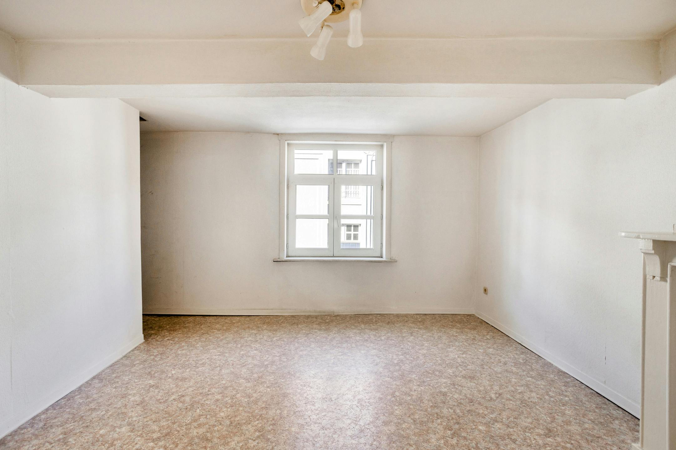 Te renoveren huis op een toplocatie in centrum Brugge foto 8