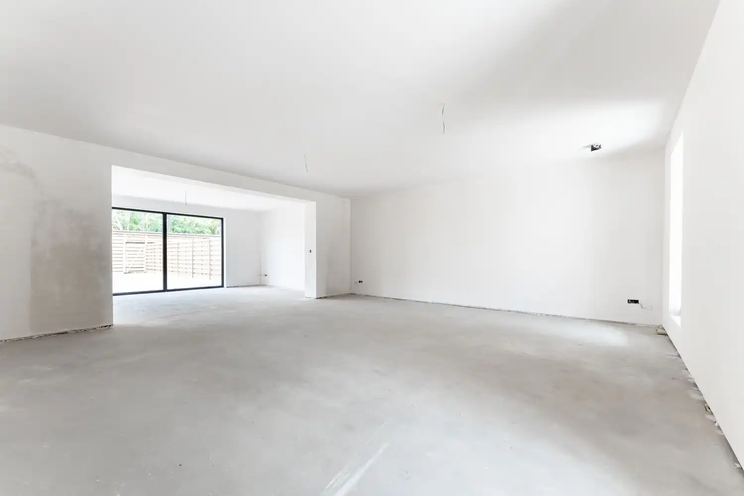Charmante gerenoveerde CASCO + woning te koop in Leopoldsburg - 4 slaapkamers, 1 badkamer, ruime keuken en 2 toiletten op 237 m², volledig gerenoveerd in 2026! foto 16