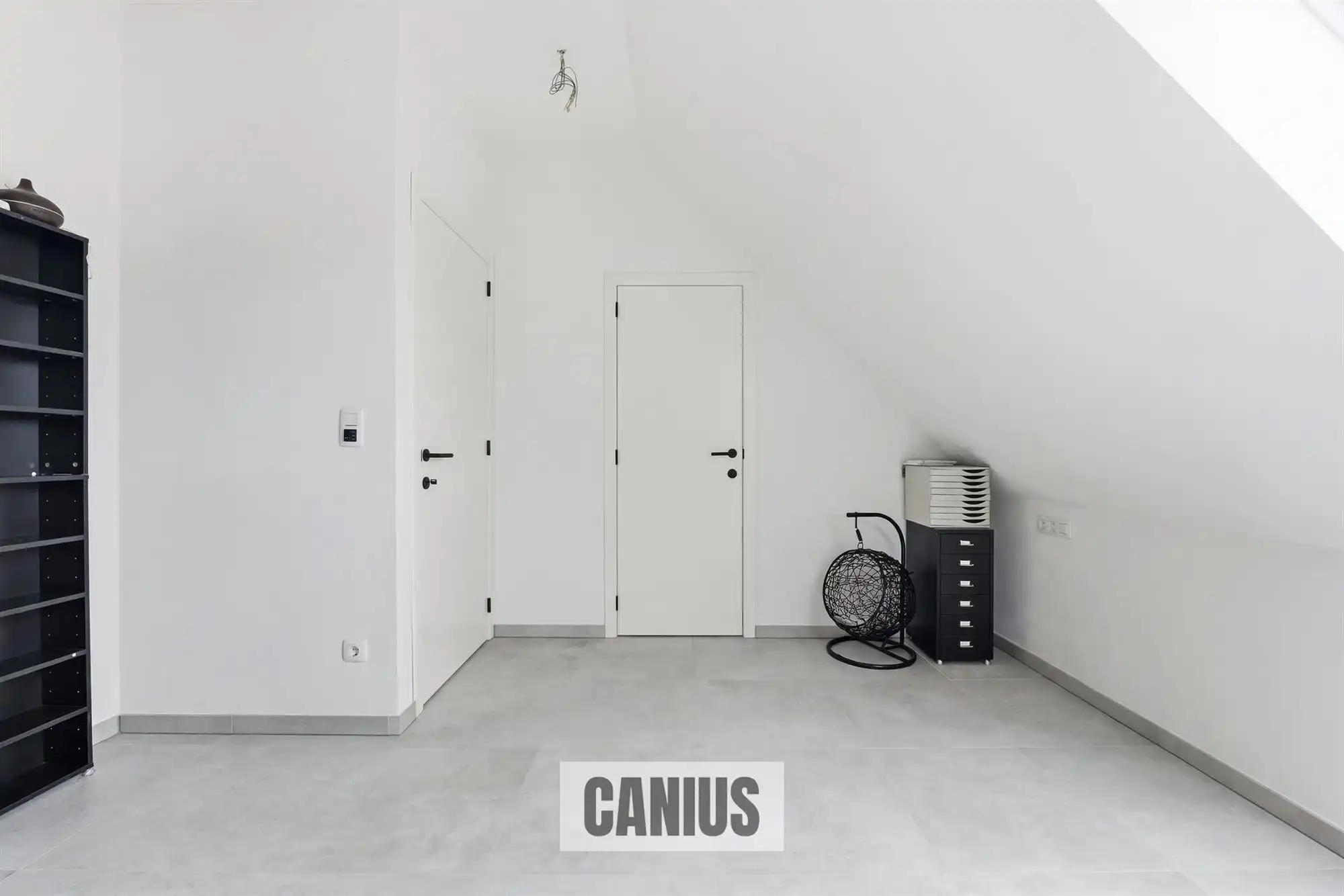 RUSTIG GELEGEN WONING MET 4 SLKS NABIJ HET STADSCENRUM foto 17