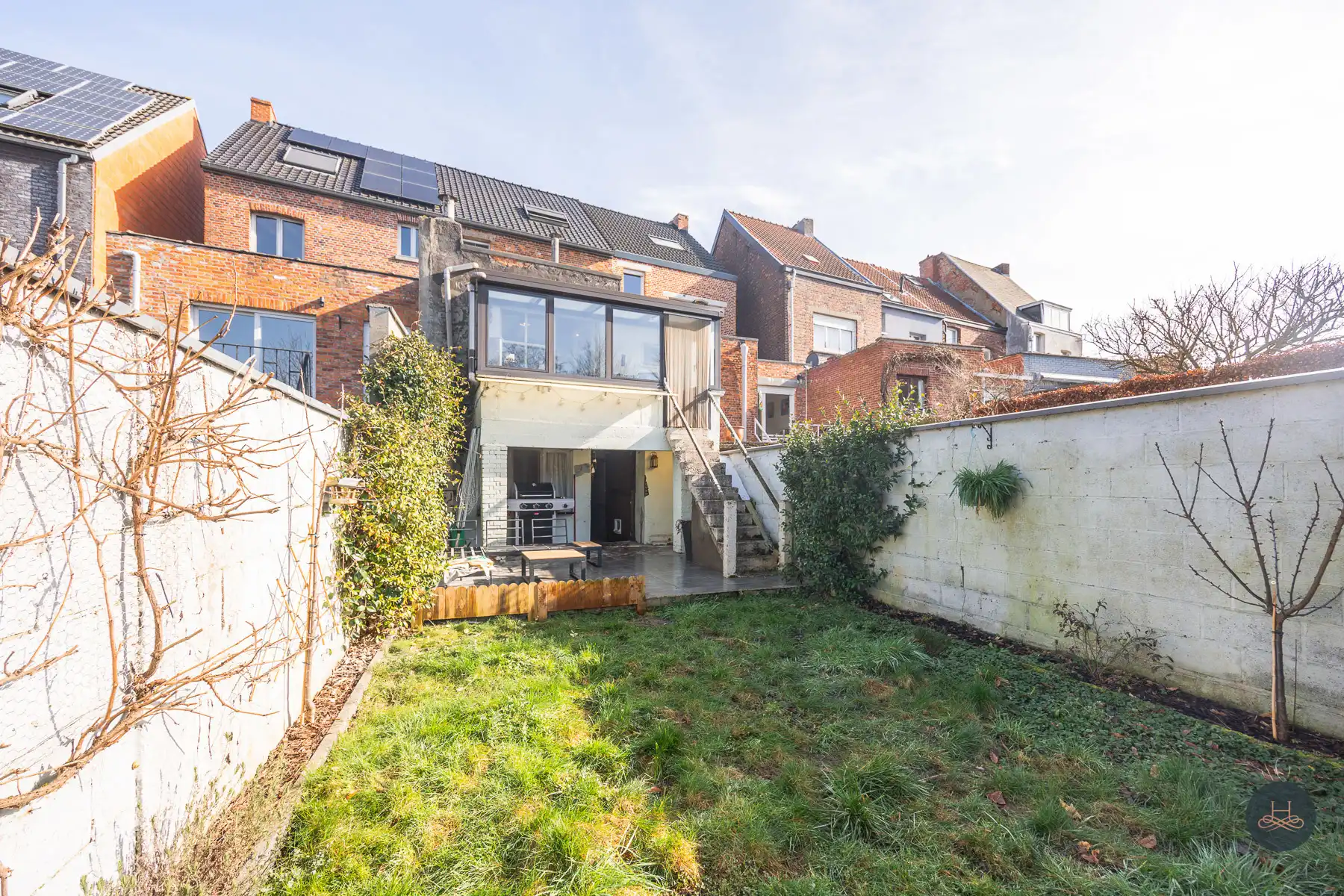 Recent vernieuwde en ruime gezinswoning met tuin en terras foto 27