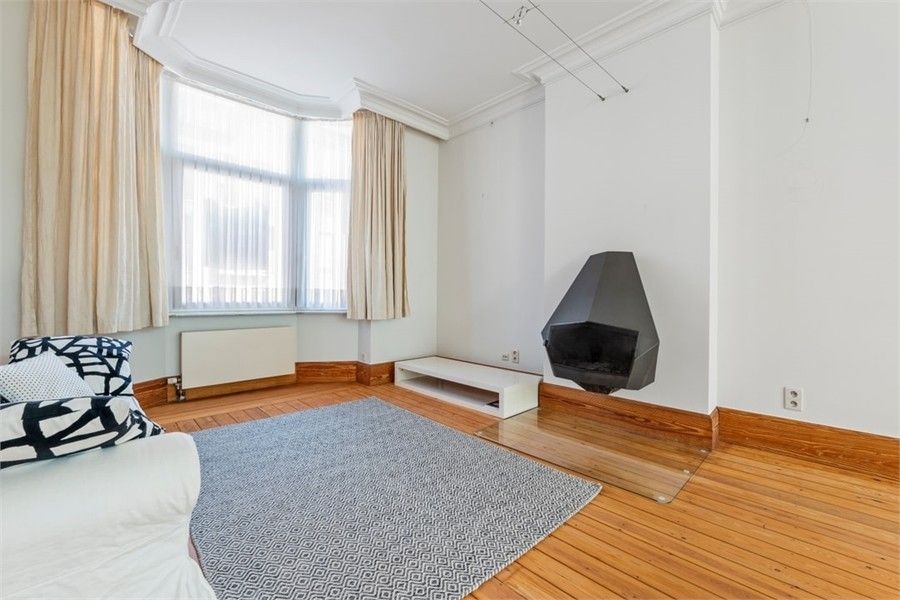 PRACHTIG HERENHUIS MET VEEL CHARME IN HET CENTRUM VAN SINT-TRUIDEN foto 40