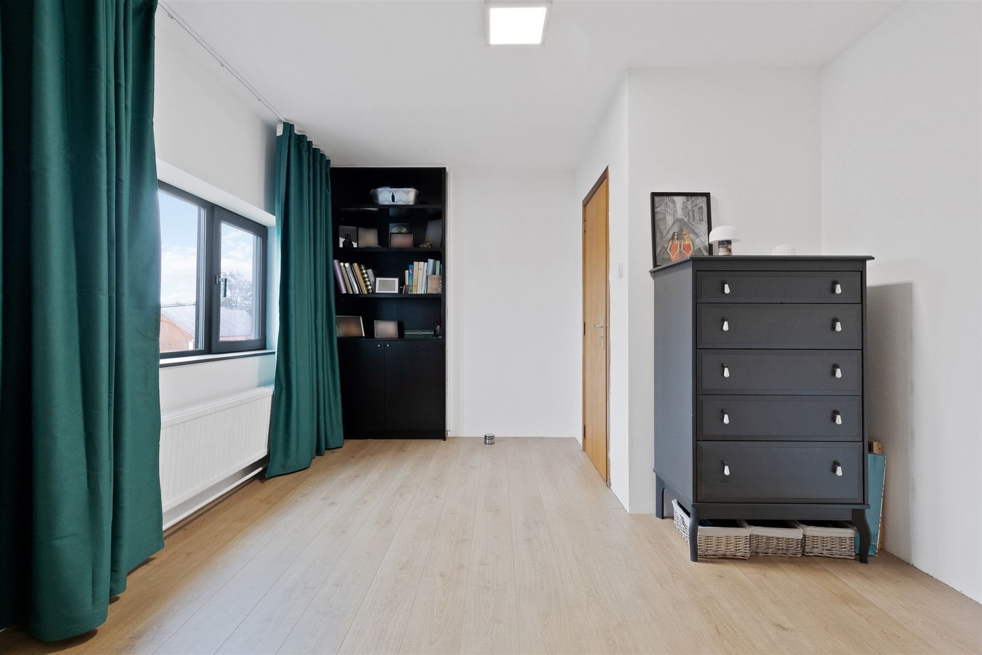 UITERST KNAP GERENOVEERDE WONING MET 3 SLAAPKAMERS GELEGEN OP EEN ZONNIG GEORIËNTEERD PERCEEL TE PAAL foto 19