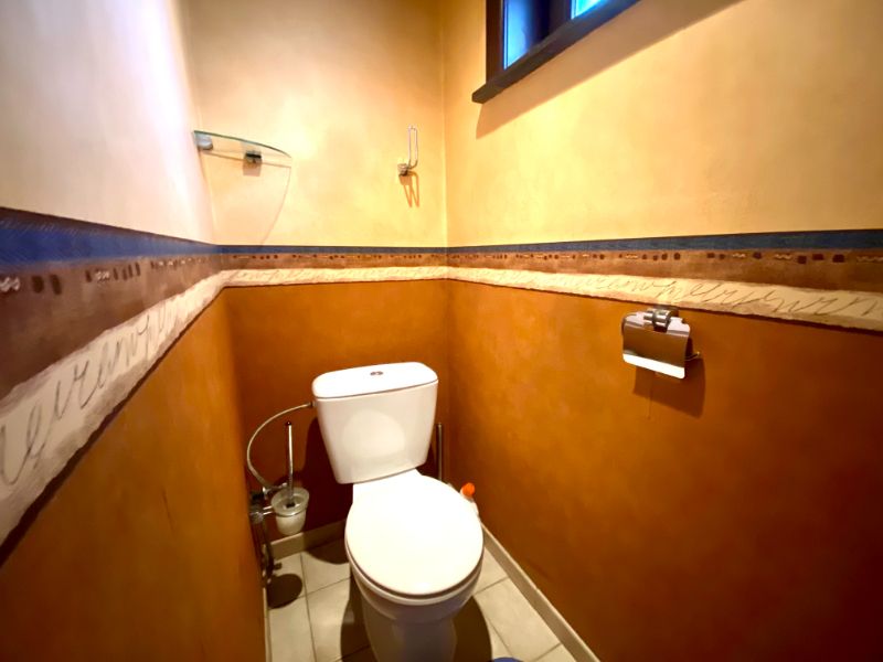 Ruime, goed onderhouden gezinswoning te Zeveren foto 9