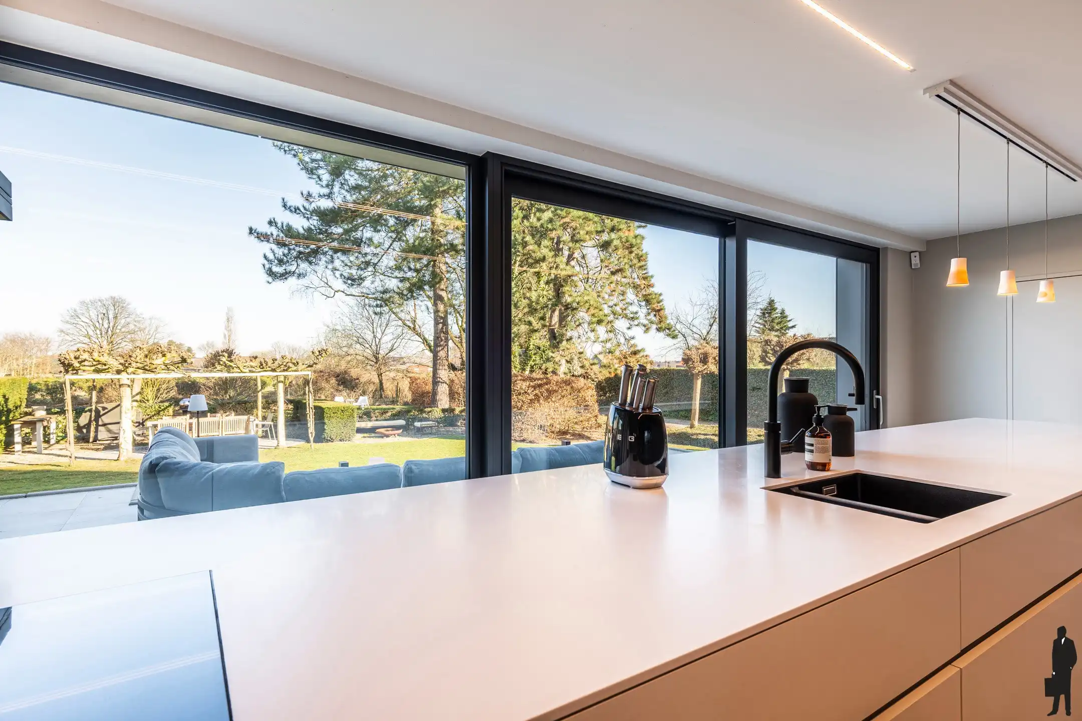 Charmante gerenoveerde villa op perceel van 1.389 m² foto 11