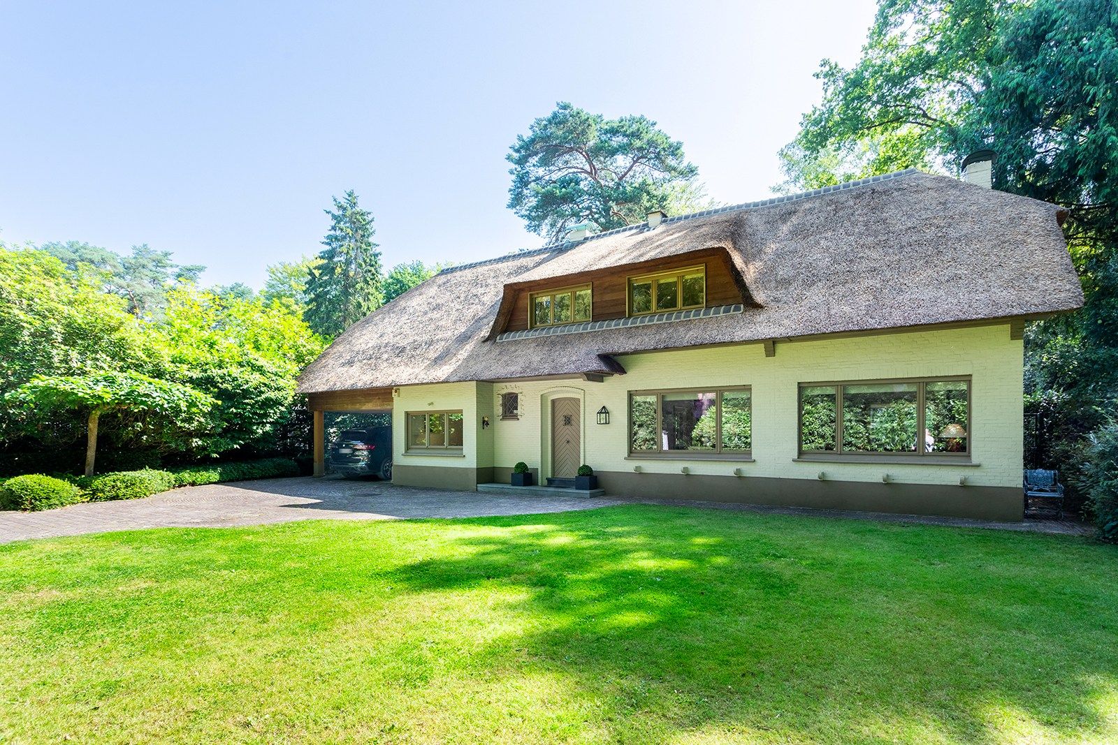 Charmante rietgedekte villa in bosrijke omgeving foto 3