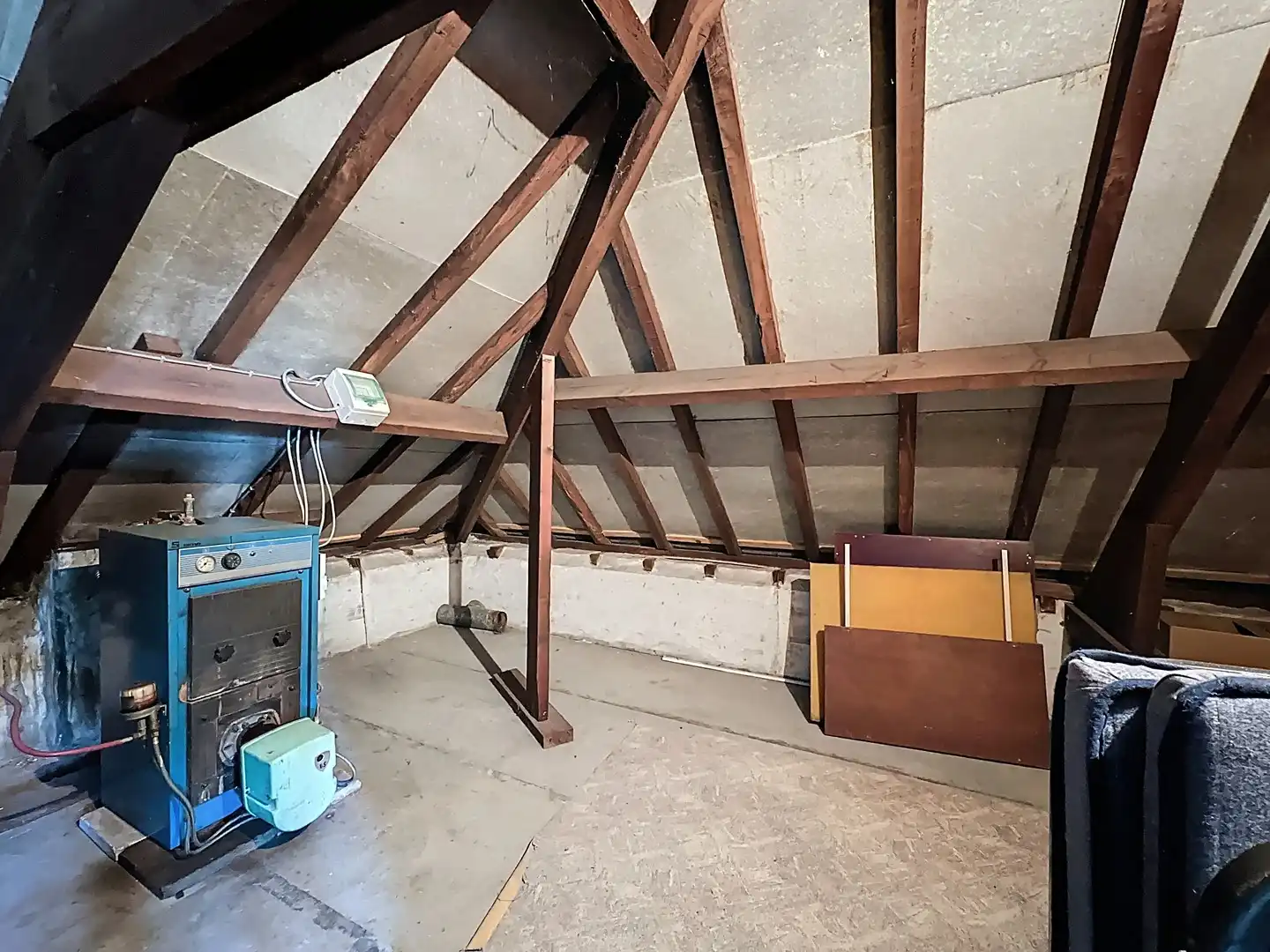 Op te knappen woning met grote garage/opslagruimte Schore. foto 12