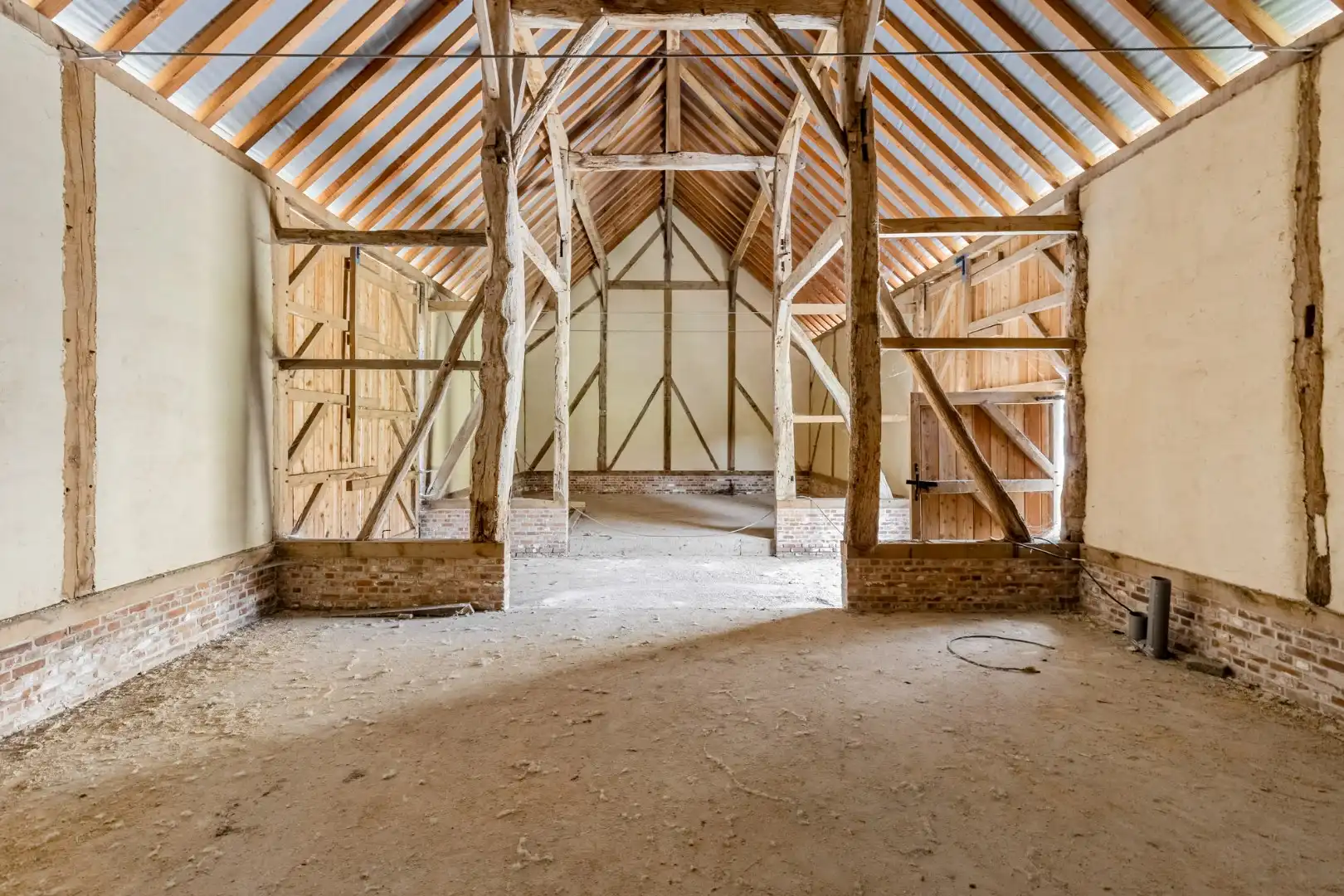 UNIEKE VIERKANTSHOEVE met paardenstallen op 7,34 hectare met vergunning voor zwembad en poolhouse foto 26