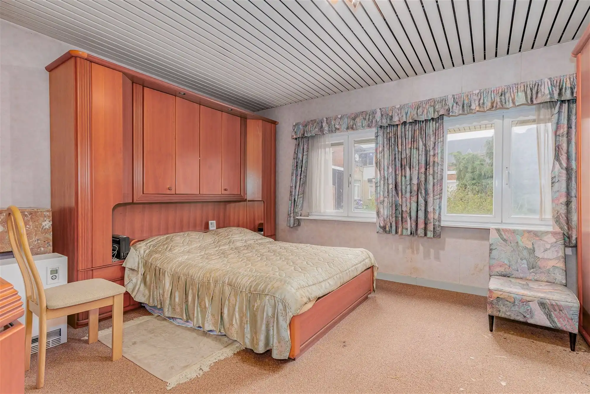 Te renoveren woning met tuin in Merksem foto 9