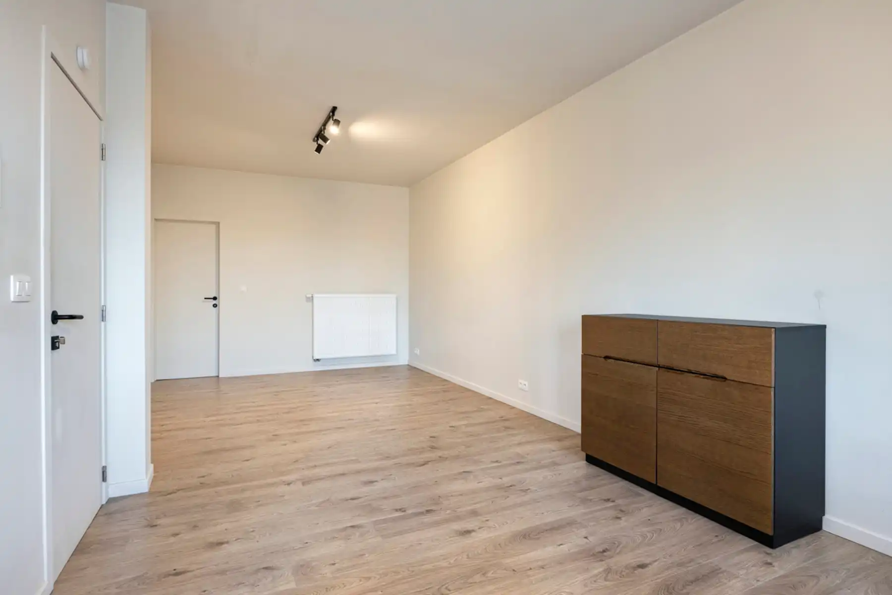 Gerenoveerd appartement (2 slpk) met balkon en fietsberging. foto 3