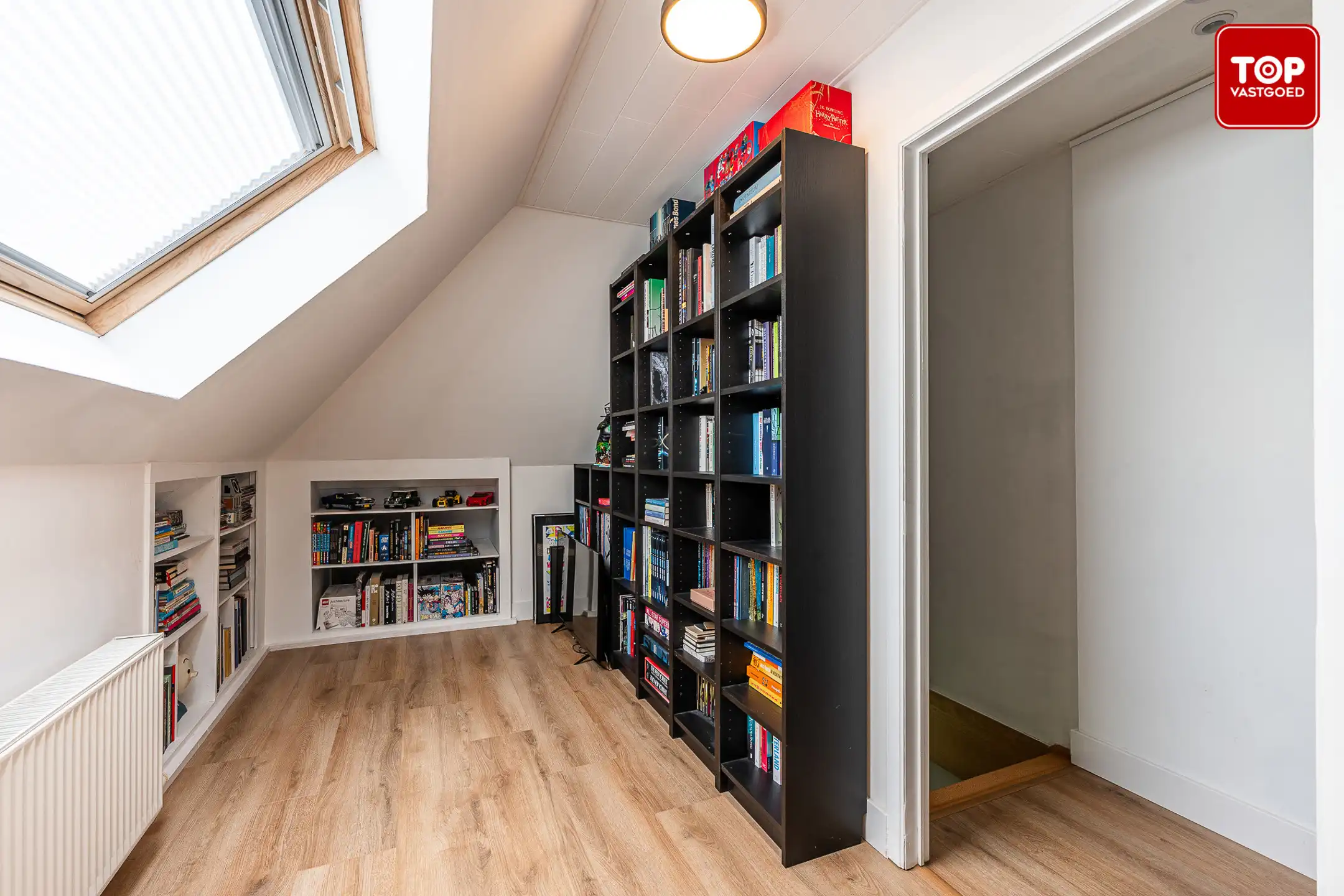 Instapkler open bebouwing in rustige straat met veel groen rondom. foto 18