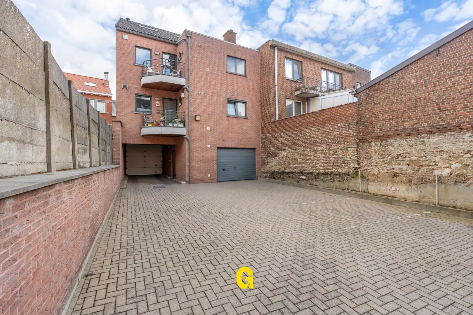 Netjes verzorgd duplex appartement met drie slaapkamers en standplaats op wandelafstand van de markt foto 28