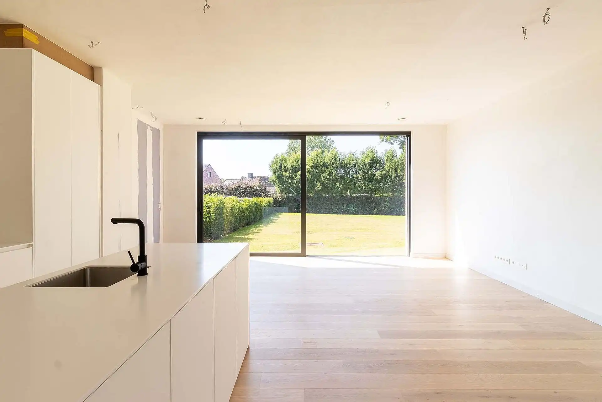 Hoogwaardig afgewerkt gelijkvloersappartement met tuin foto 5