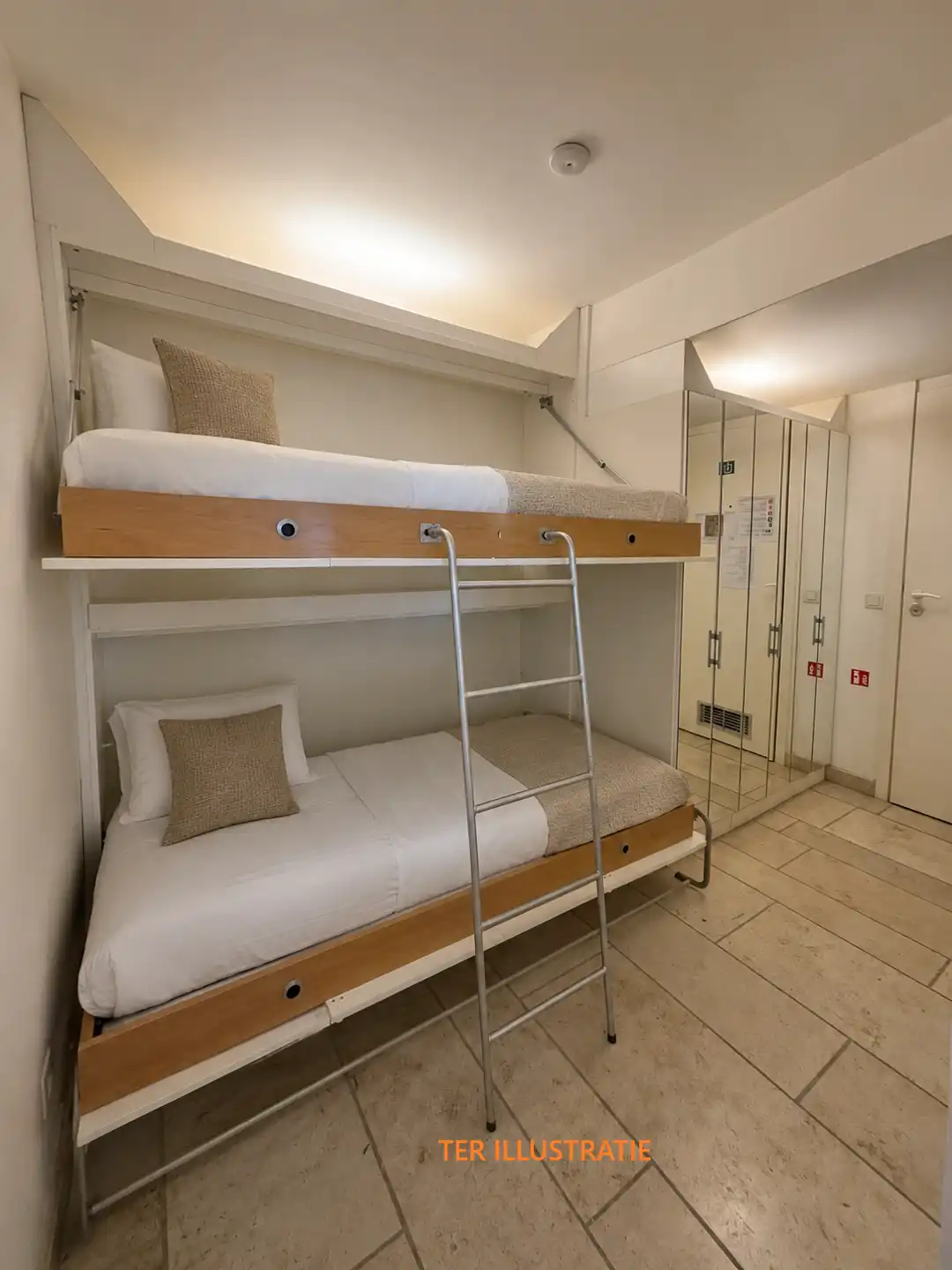 NIEUWPOORT – Ruim appartement op toplocatie aan de haven foto 16