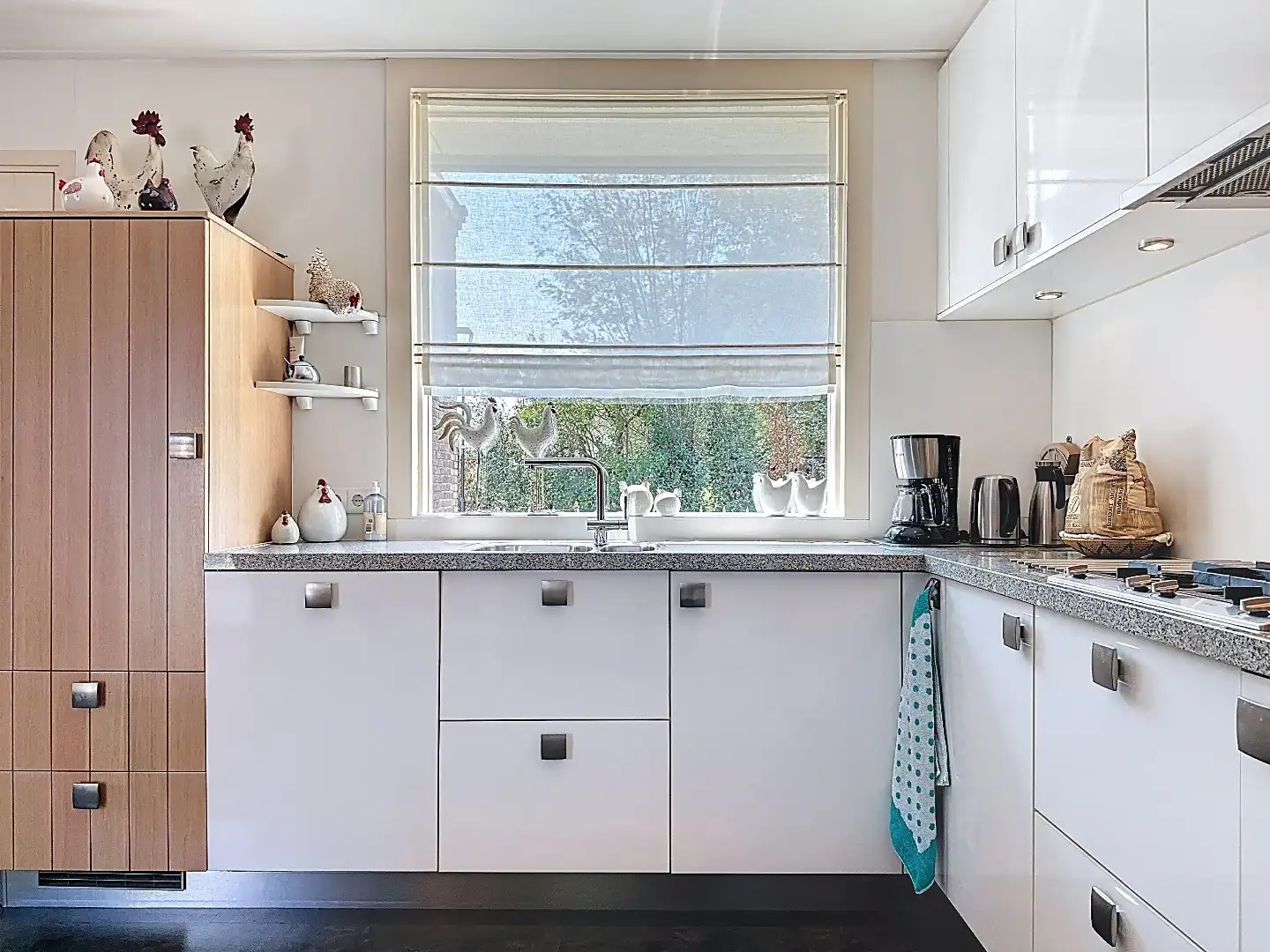 Charme met grote loods en dubbele garage  foto 13