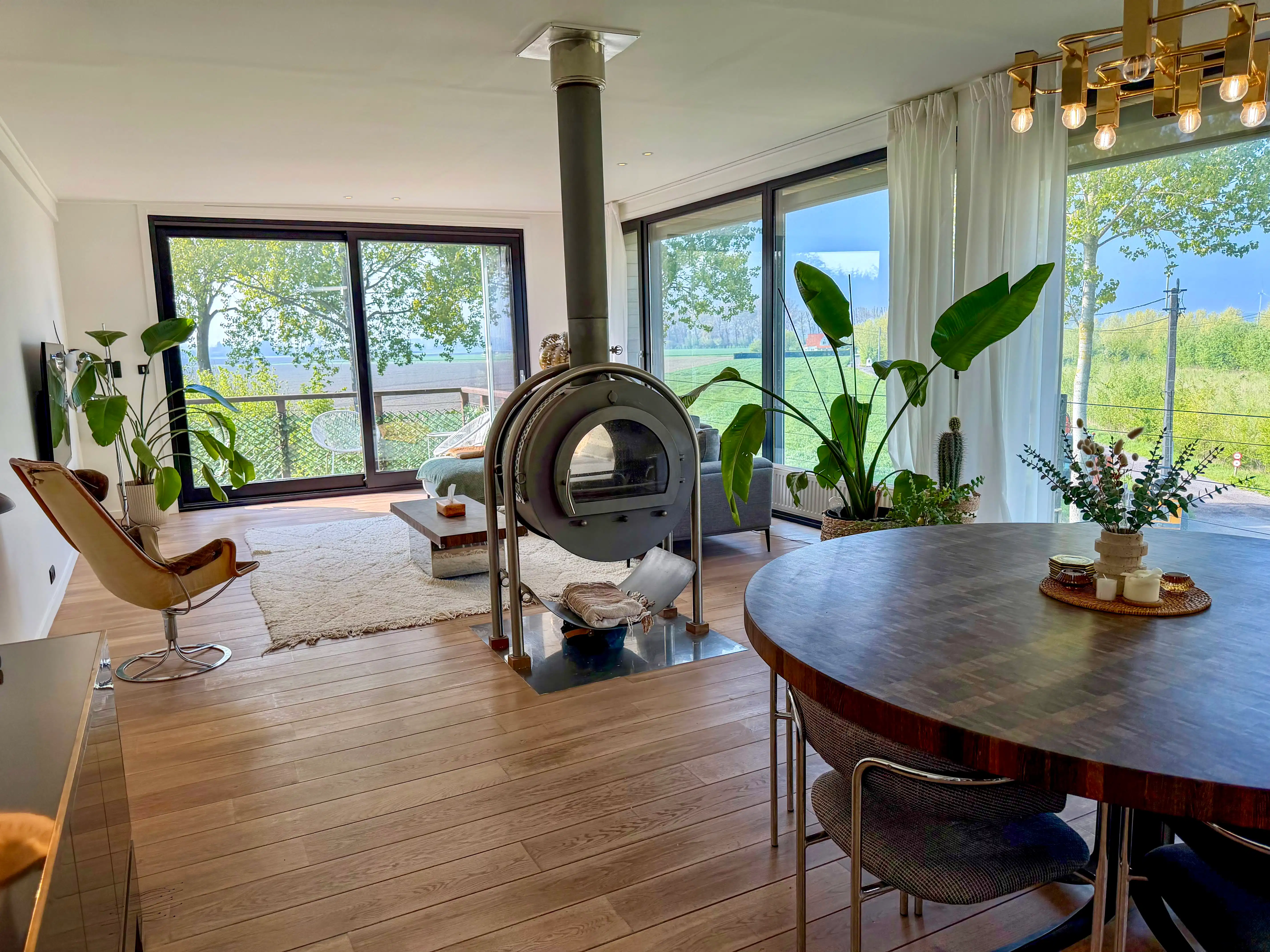 Woning met magazijn/loods foto 6