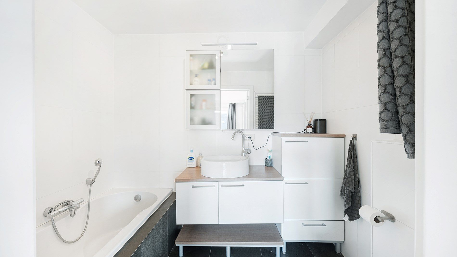 Ruim en stijlvol appartement met open zicht in centrum Knokke foto 16