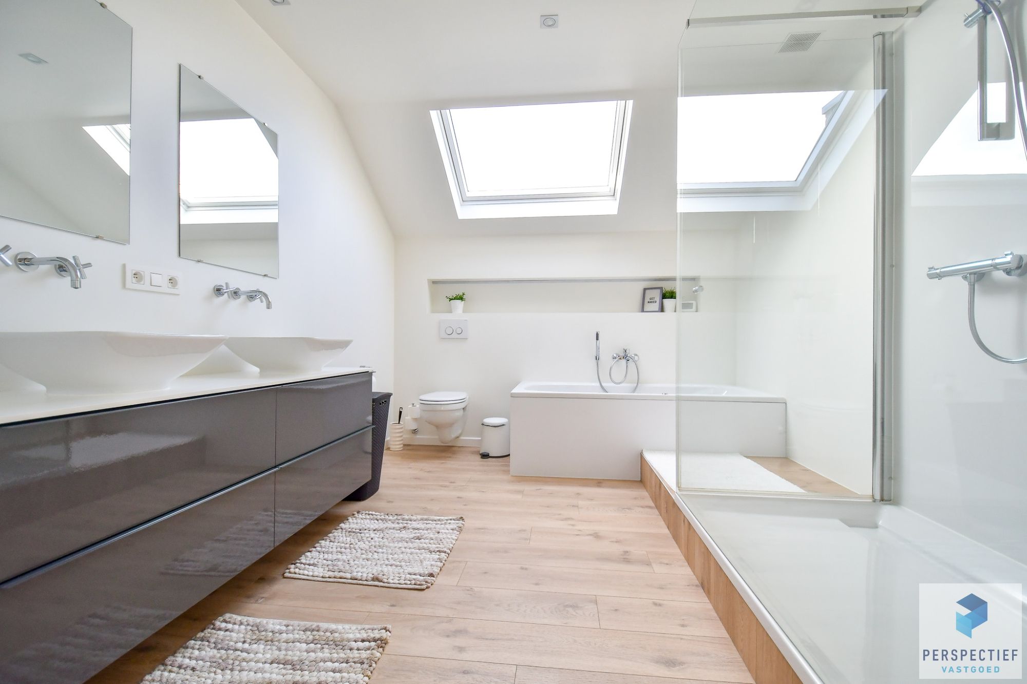 IN OPTIE NA 1 WEEK - COMPROMIS IN OPMAAK | Recente (2021) RUIME hedendaagse woning met GROTE tuin en LANDELIJK UITZICHT foto 13