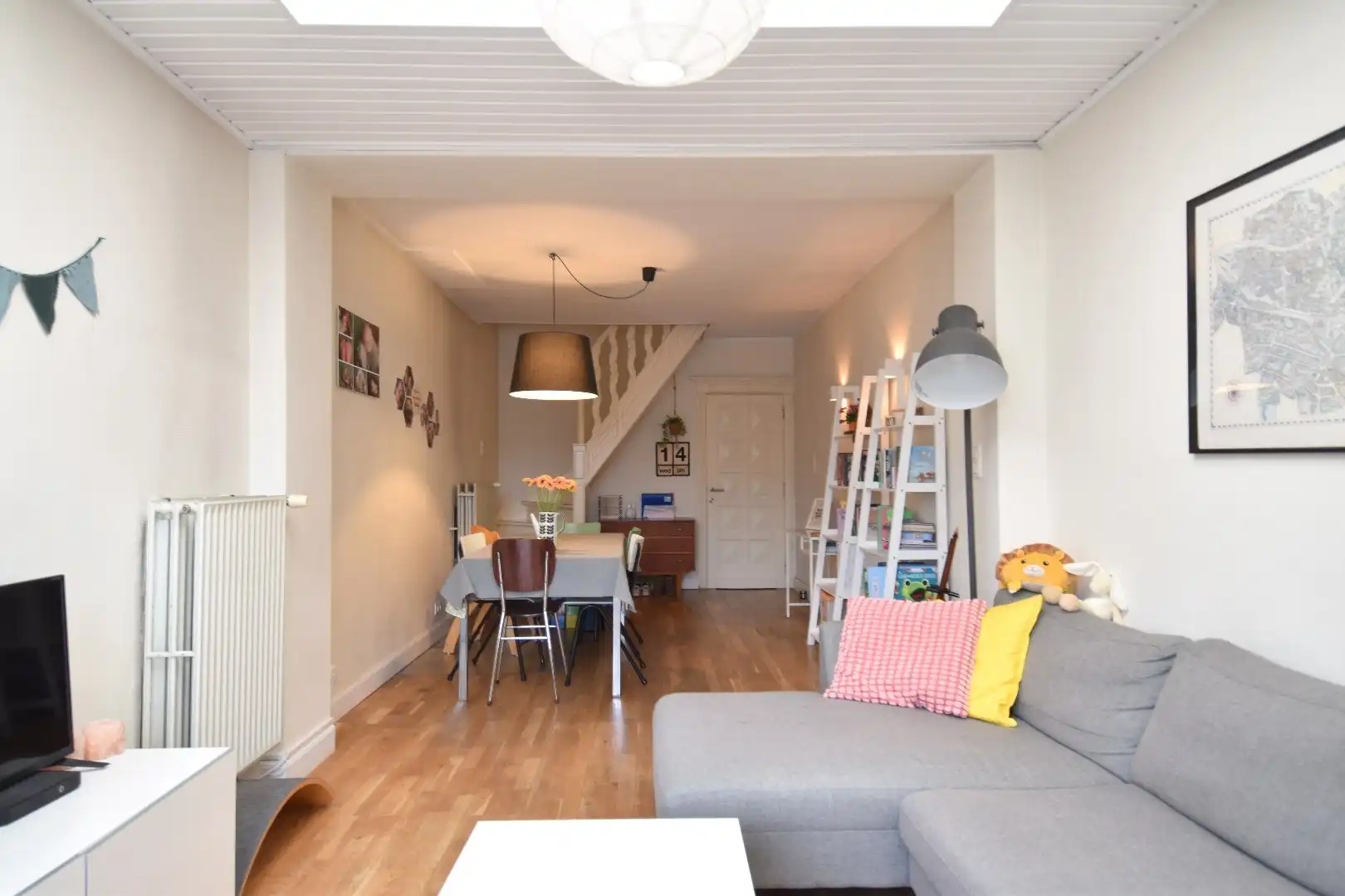Charmante stadswoning met opslagplaats (48,5 m²) en westgericht terras in hartje Kortrijk foto 2