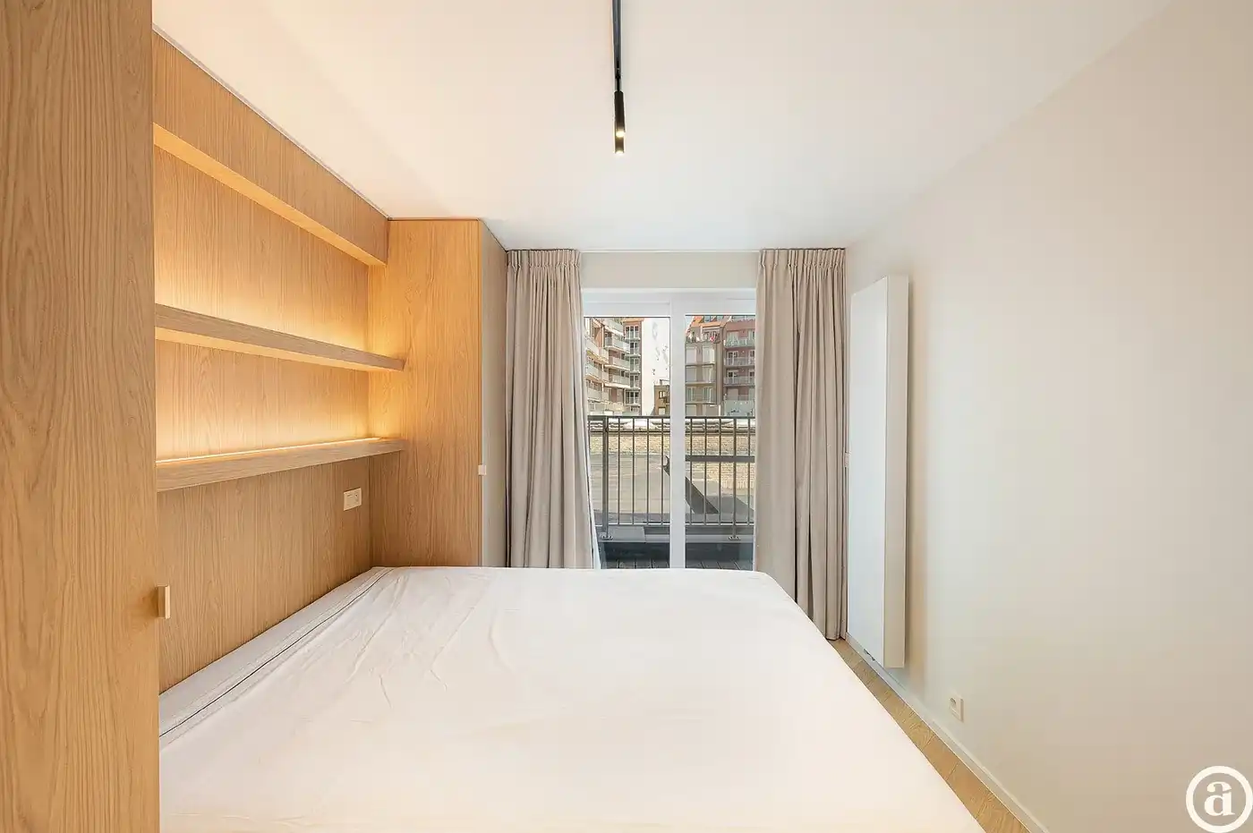 Gerenoveerd 3 slaapkamerappartement met zijdelings zeezicht. foto 15