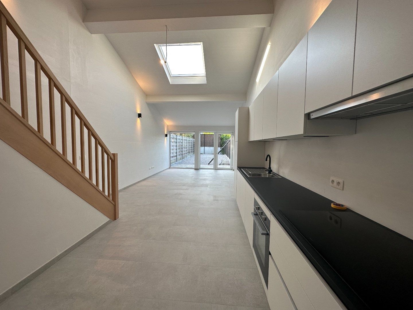 Volledig vernieuwde woning met 2 slaapkamers foto 4