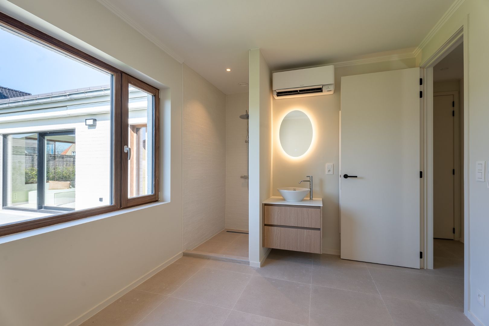 Alleenstaande en gerenoveerde villa met zuidgerichte tuin te Koksijde foto 10