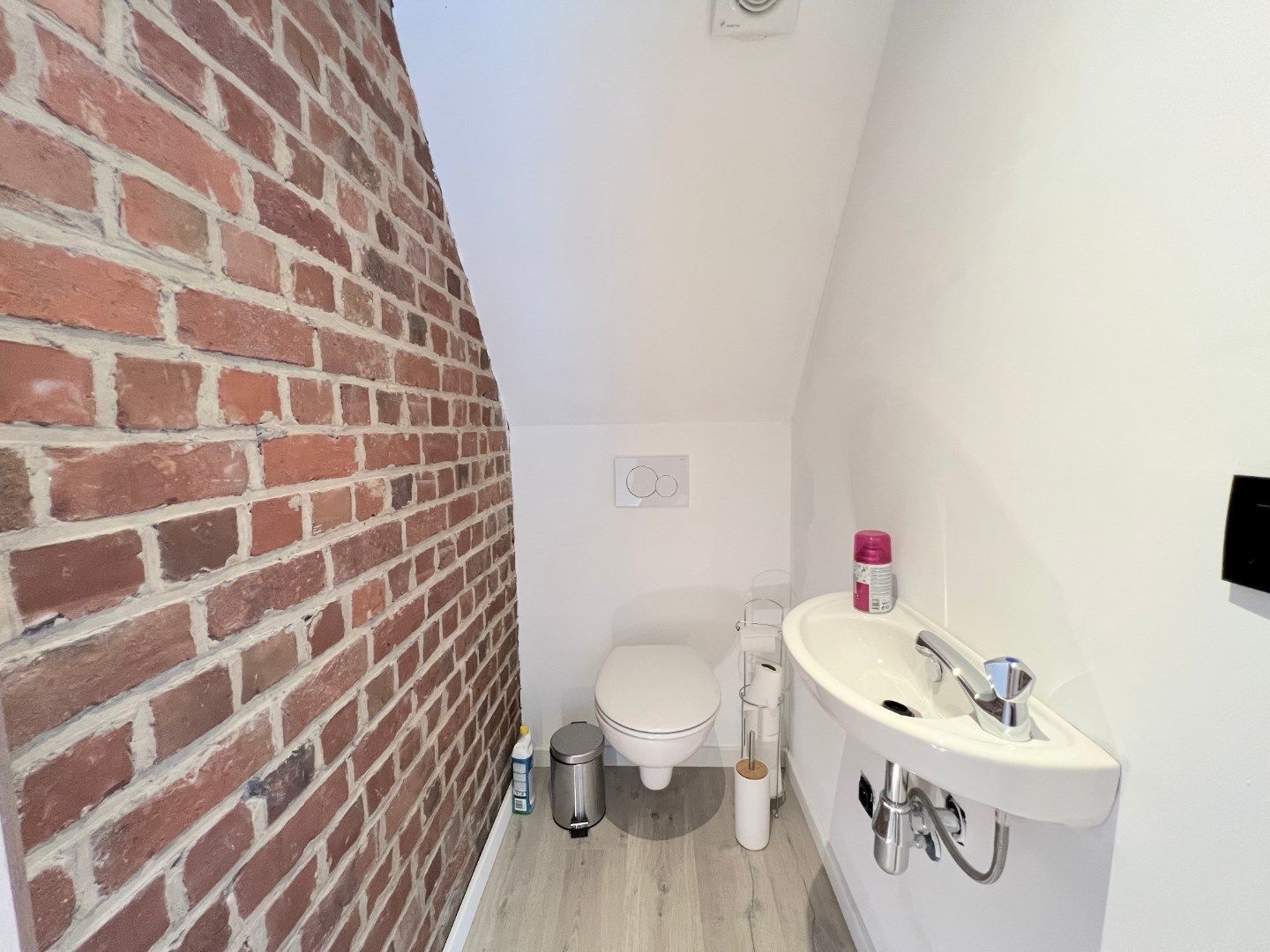 STIJLVOLLE BEL-ETAGE MET 1 SLAAPKAMER, TERRAS EN GARAGE IN CENTRUM IEPER foto 16