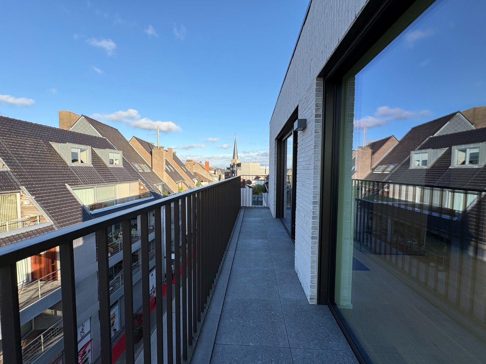 EXCLUSIEF EN LUXUEUS WONEN OP EEN BOOGSCHEUT VAN DE MARKT IN WAREGEM foto 12