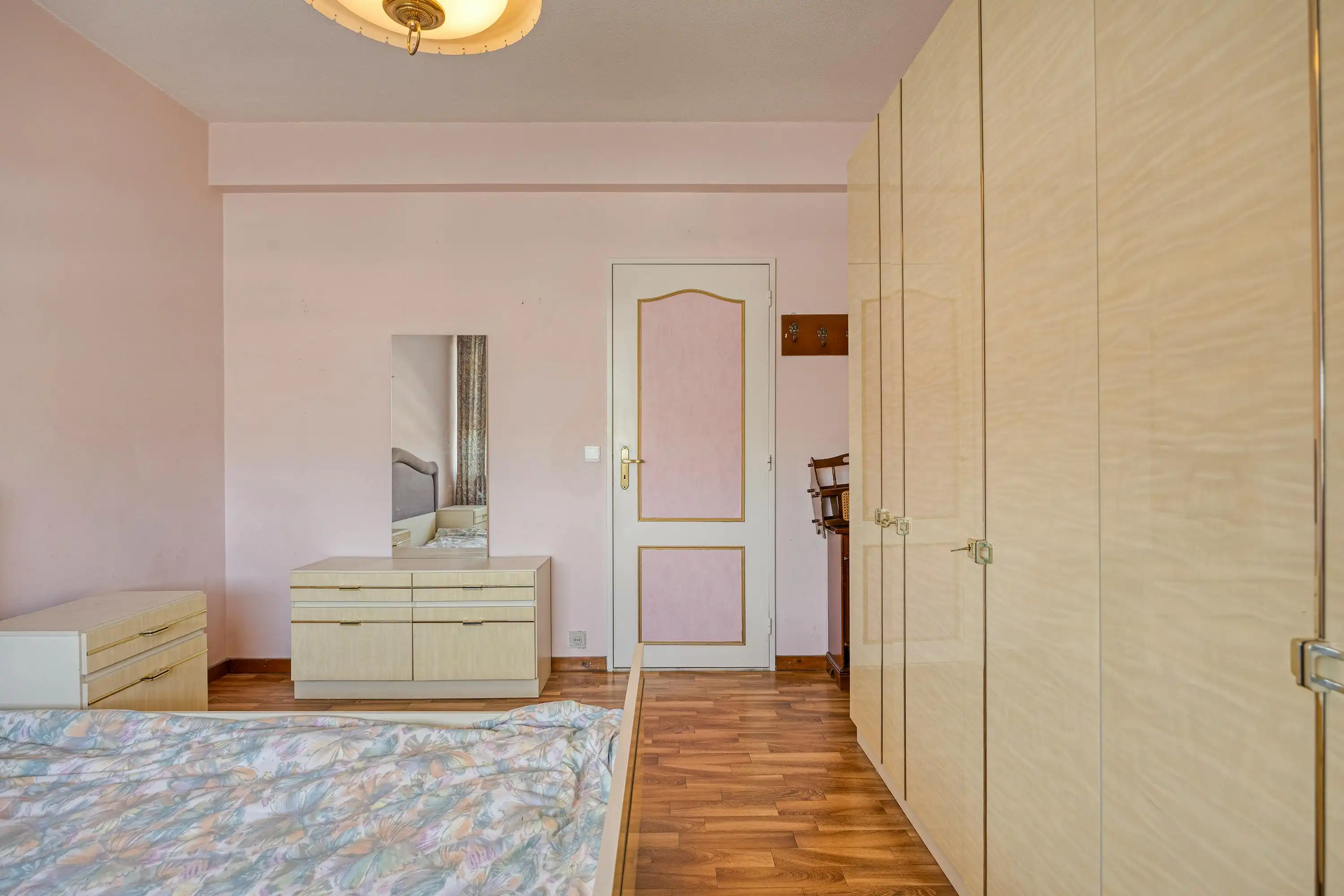 Ruim appartement met 2 terrassen te koop in Merksem foto 13