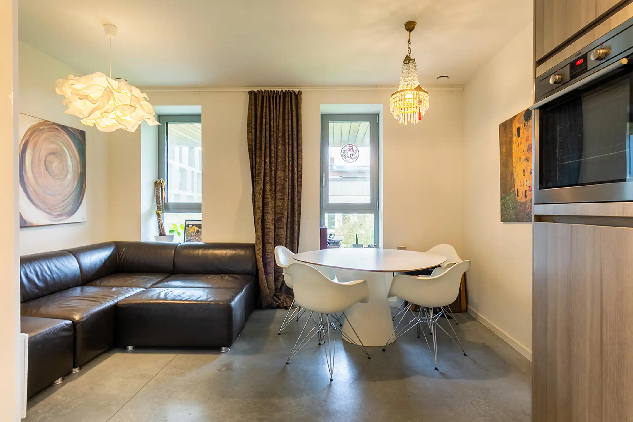 Bemeubeld éénslaapkamerappartement op Nieuw Zuid te huur foto 3