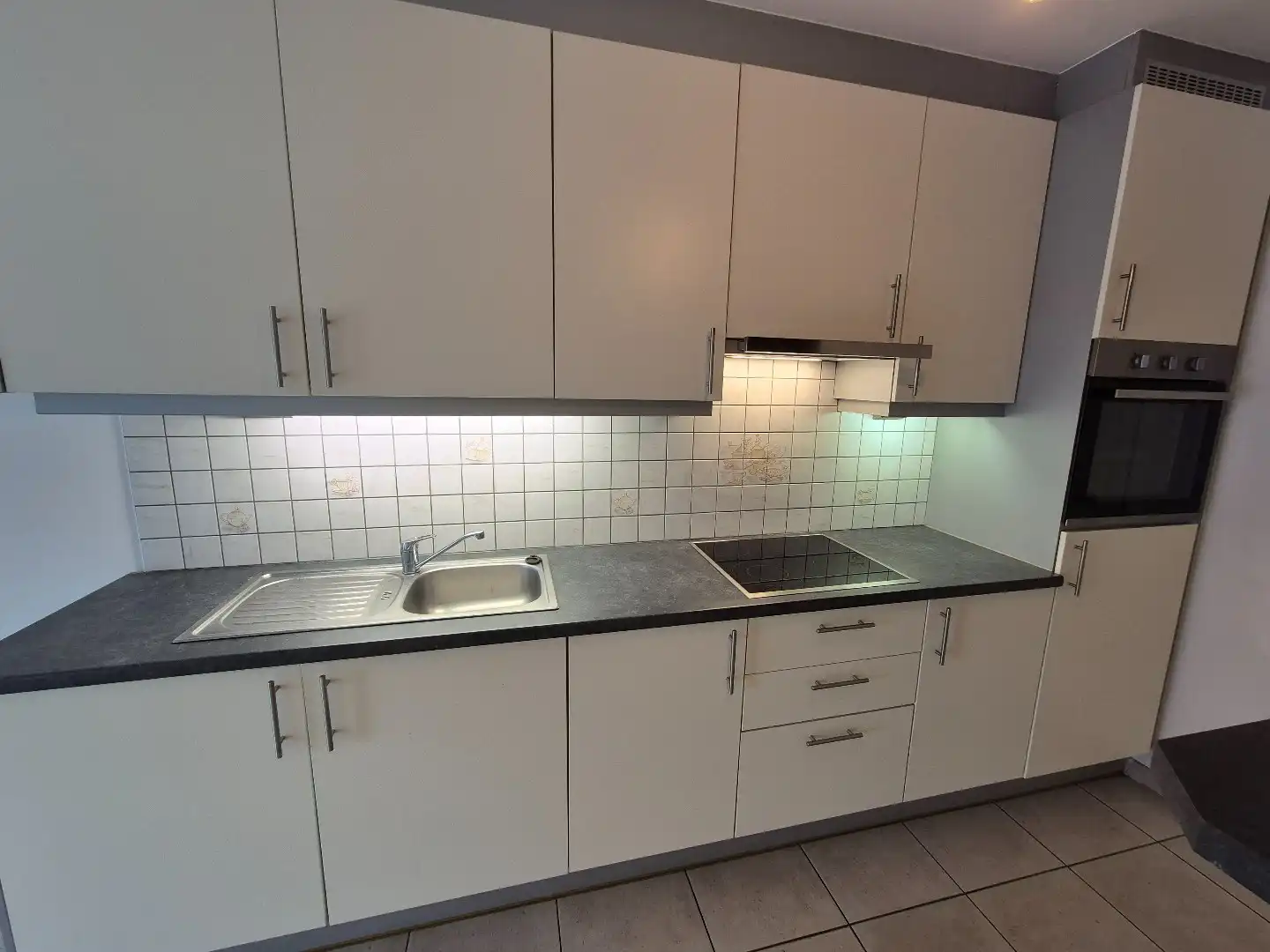 Appartement gelegen in de zeer geliefde Heilig-Hartwijk in Hasselt. foto 5