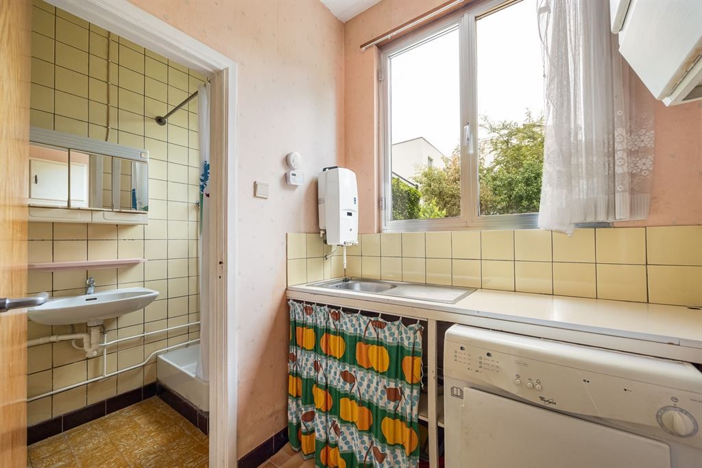 Zeer ruime, te renoveren woning met tuin foto 15