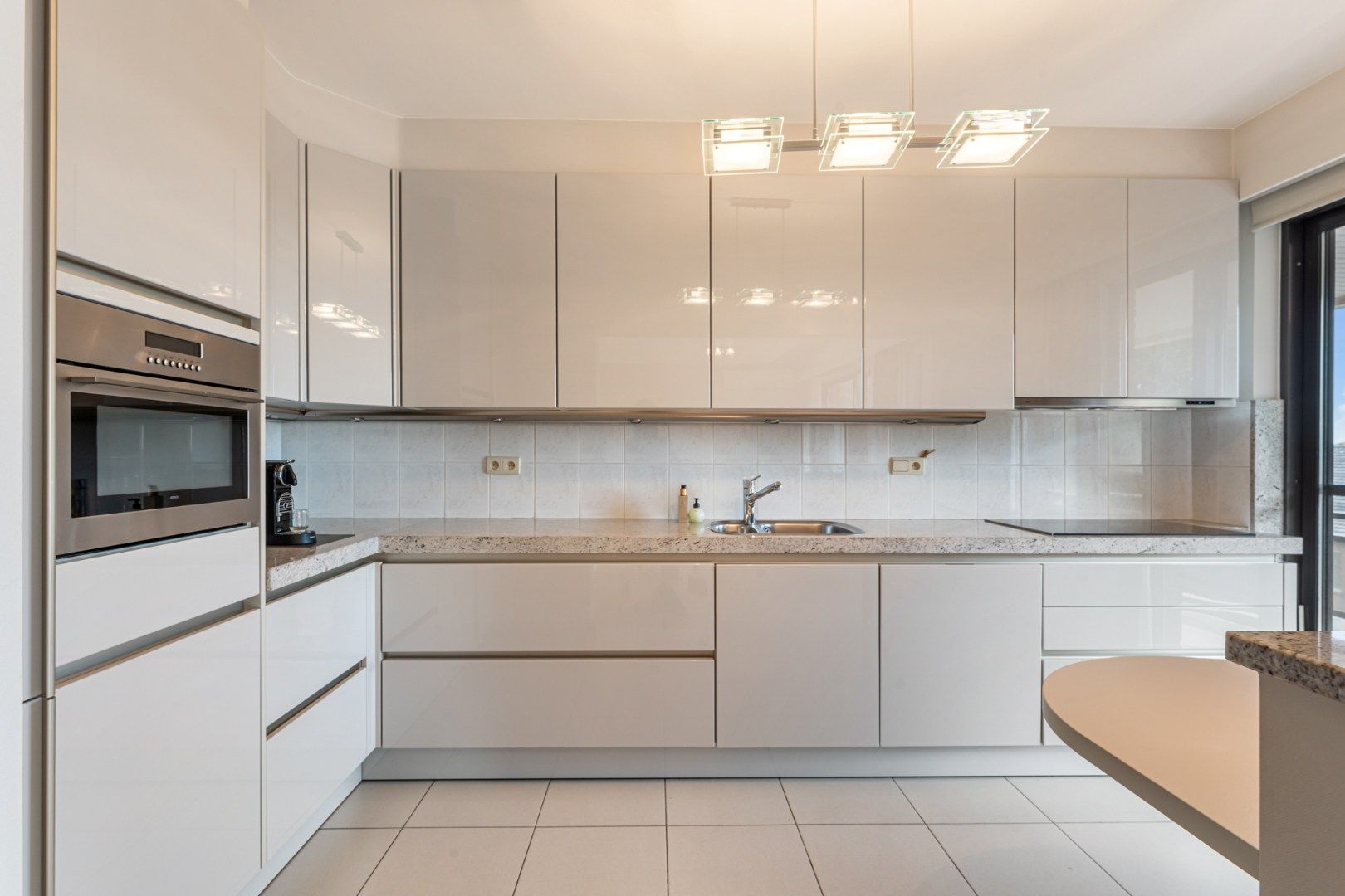 2 slpk appartement, 126 m², terras, autostaanplaats, kelderberging foto 9