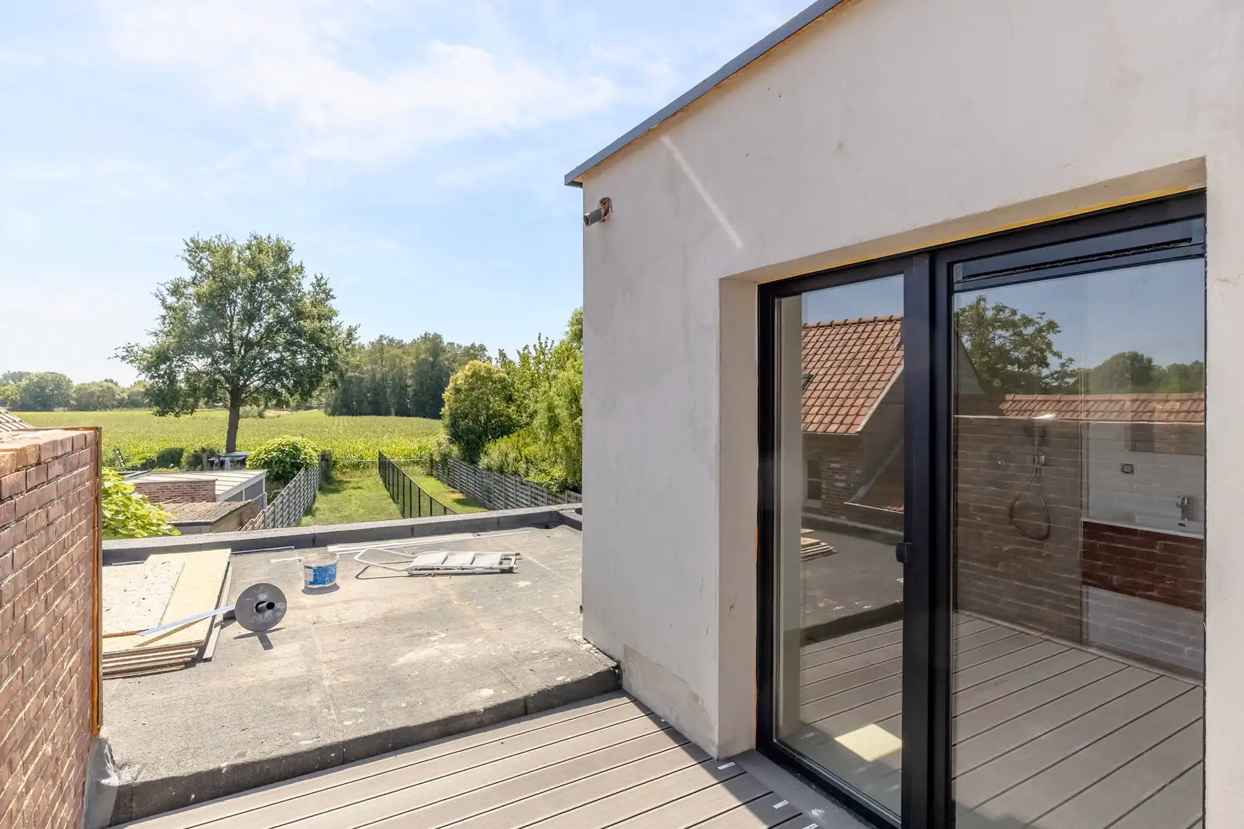 Gerenoveerde woning met 3 slaapkamers en tuin foto 12