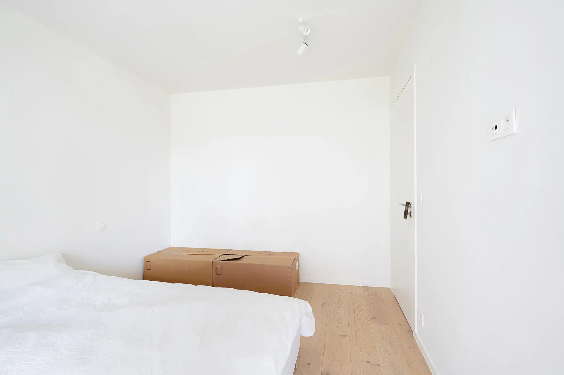 Architecturale BEN-woning met uitzonderlijke leefruimte en zonovergoten terrassen foto 19