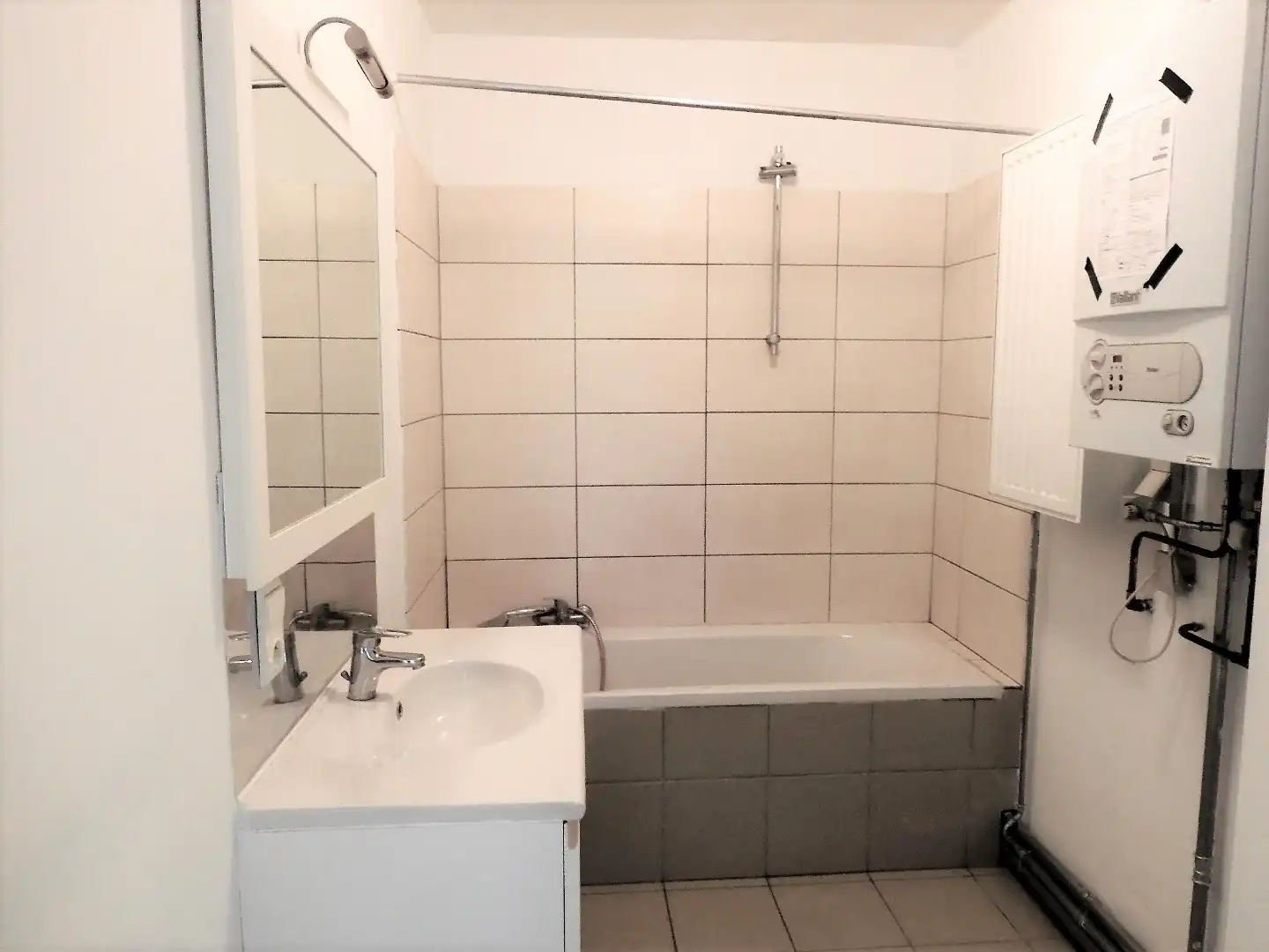 Aangenaam éénslaapkamerappartement met terras en privatieve garagebox foto 7