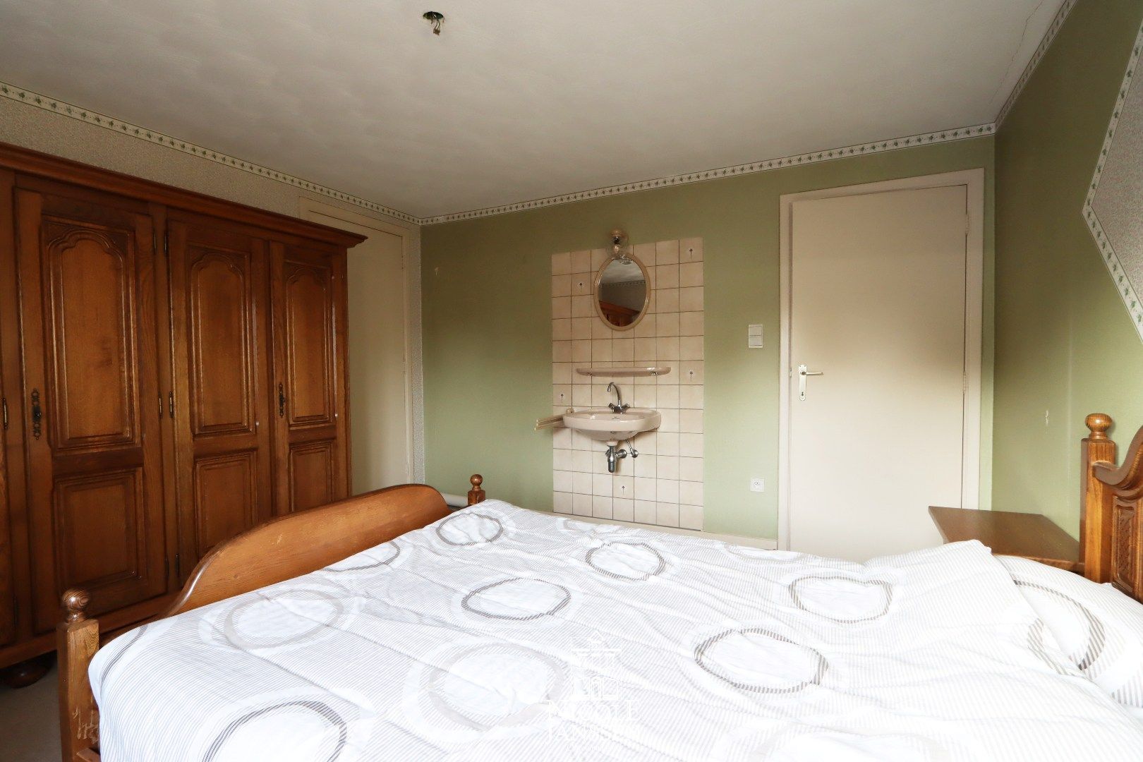 Verrassend ruim ingedeelde woning met tuin foto 26