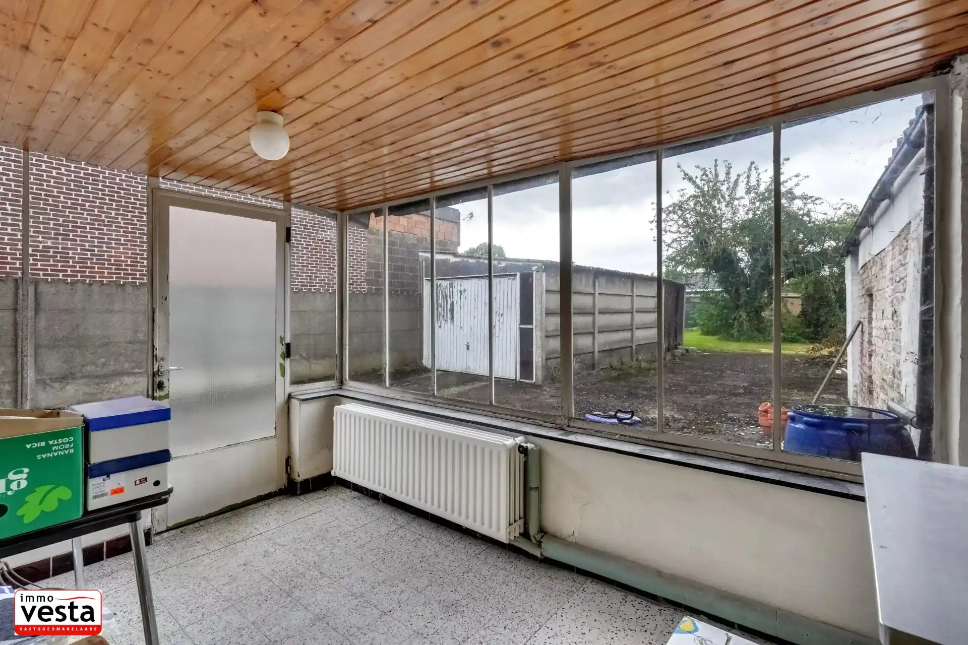 Ruime, centraal gelegen woning met renovatiepotentieel foto 12