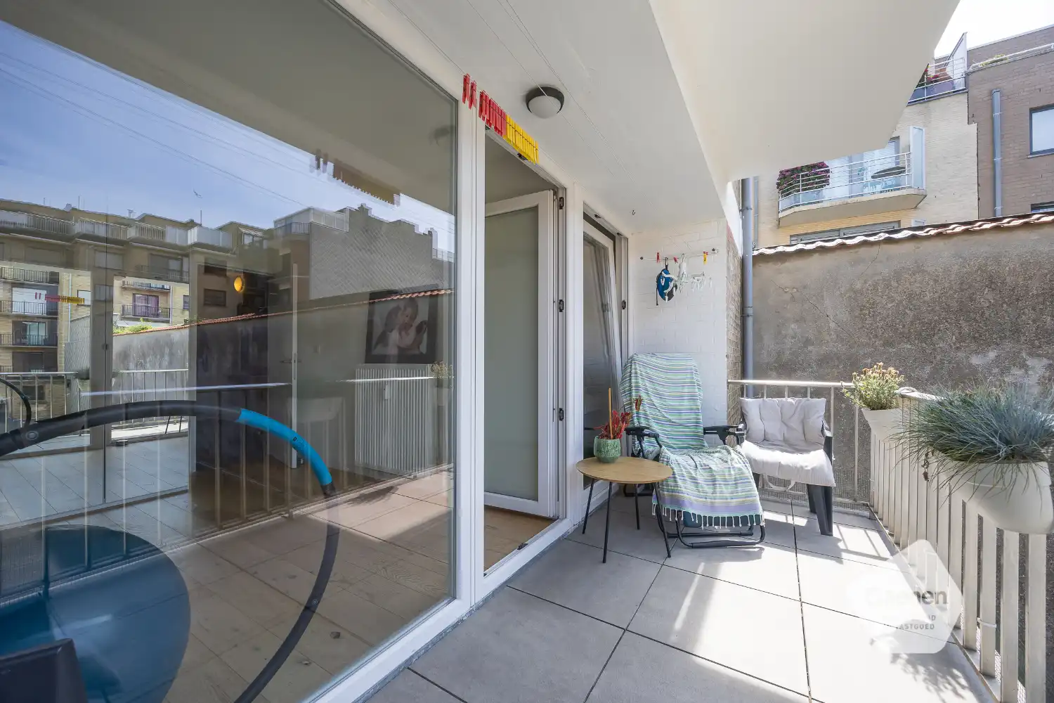 Gerenoveerd twee slaapkamer appartement vlakbij zee foto 18