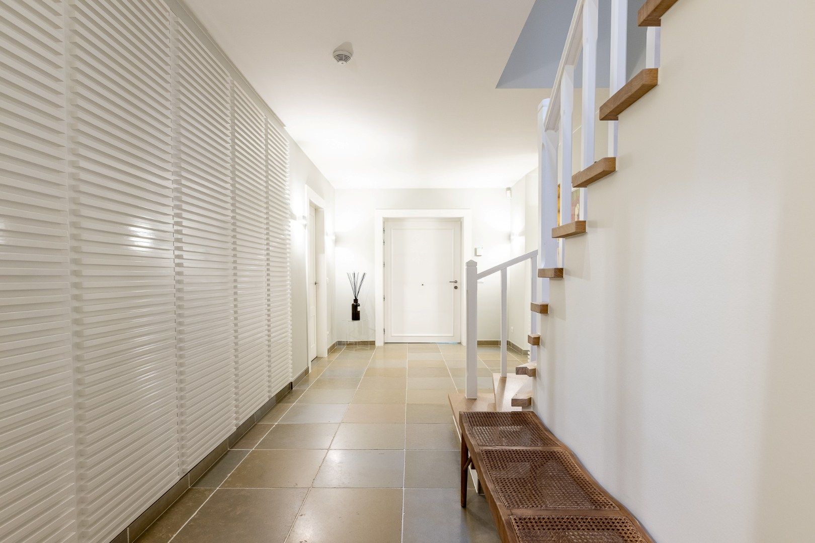 Elegante instapklare villa met zuidgerichte tuin foto 26