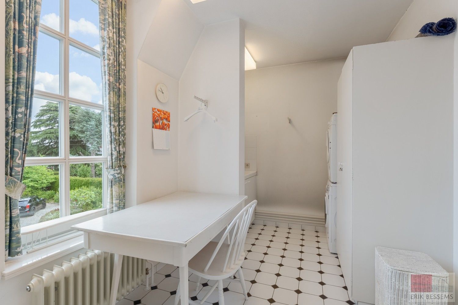 Prachtige vrijstaande villa met Franse allure, gelegen op een royaal perceel van 1.211 m², biedt een riante woonoppervlakte van 309 m² foto 15