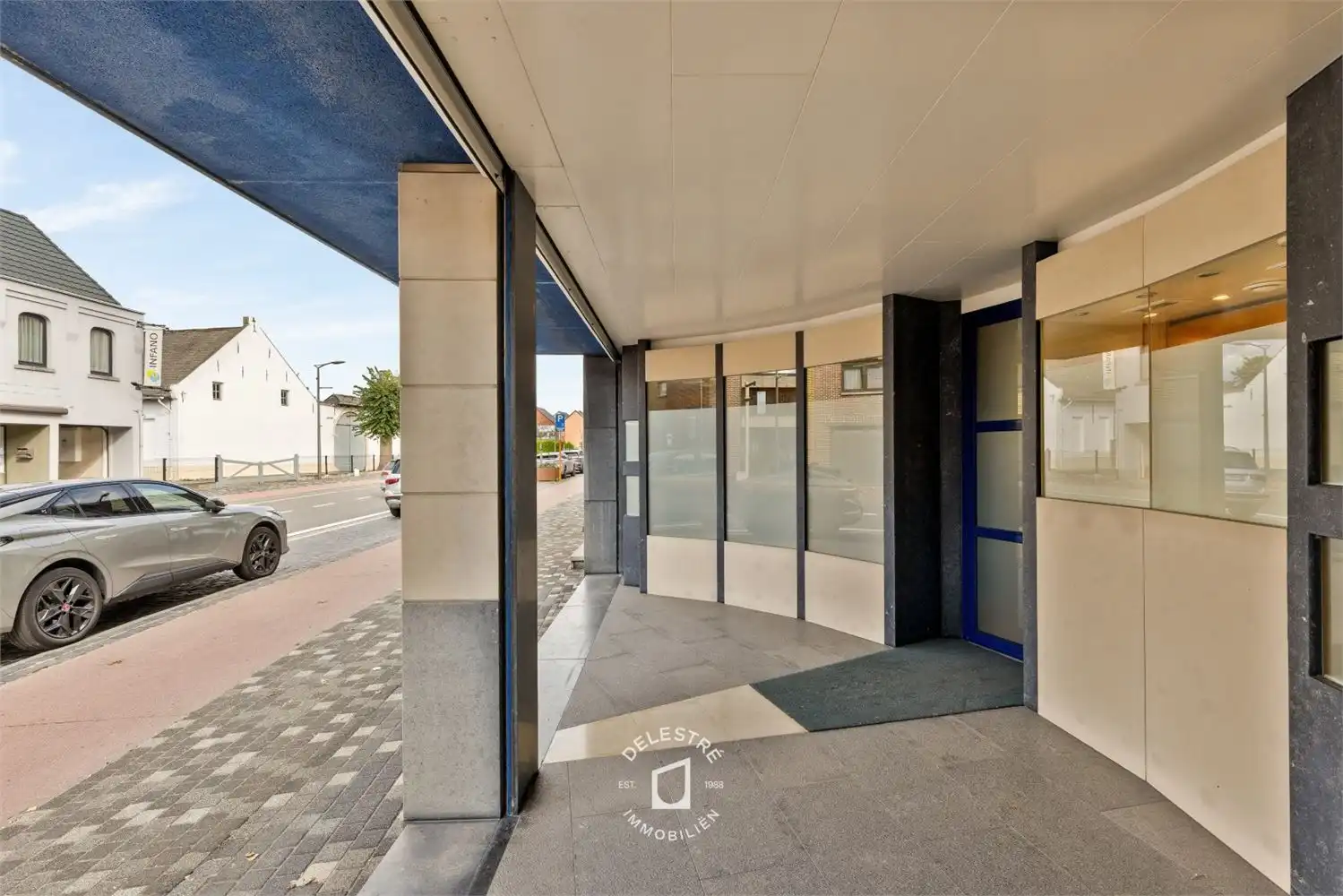 SOLIDE PERFECT ONDERHOUDEN (HANDELS)WONING MET GARAGE BRUSSELBAAN foto 11