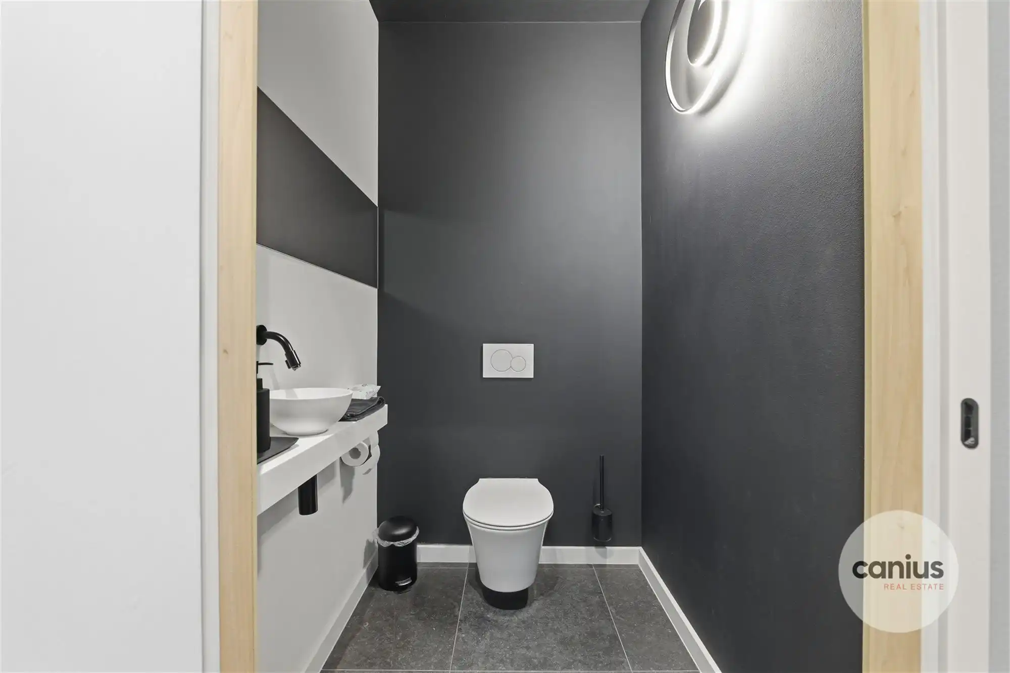 UITZONDERLIJKE WONING MET ZWEMBAD – MOGELIJKHEID ZELFSTANDIG BEROEP foto 8