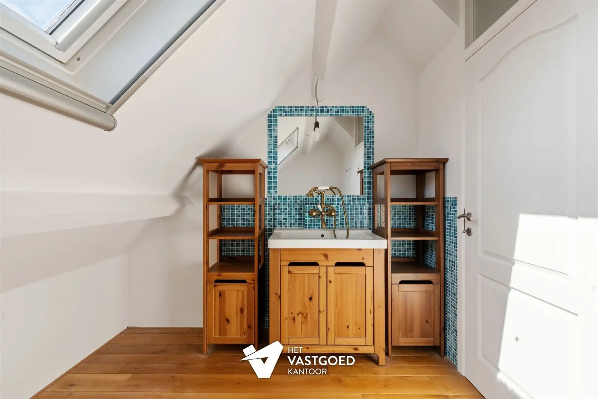 ZEER RUIME WONING MET TAL VAN MOGELIJKHEDEN OP BREED PERCEEL VAN 15 ARE TE KOERSEL foto 29