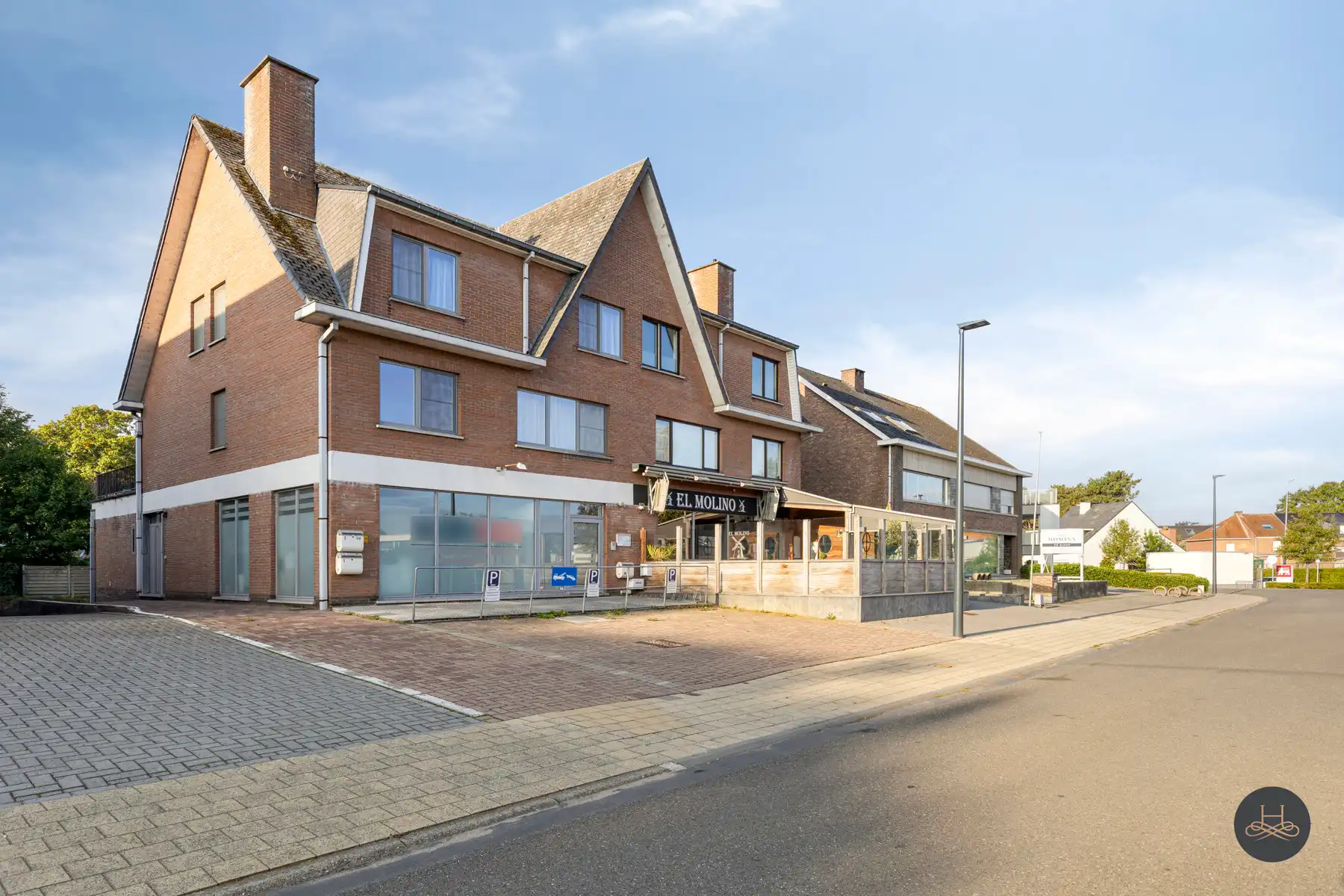 Veelzijdige handelszaak op centrale ligging foto 4