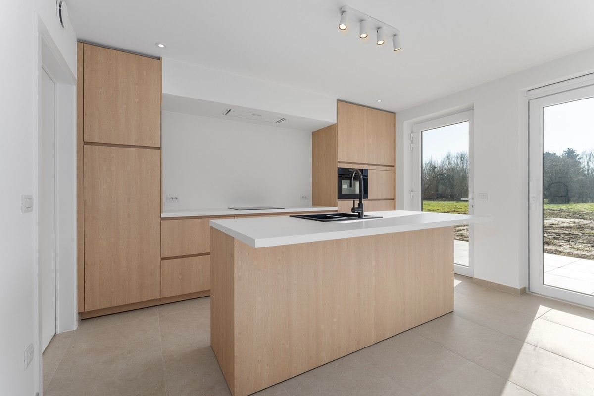 Alleenstaande nieuwbouwwoning op ruim perceel te Aalter foto 3
