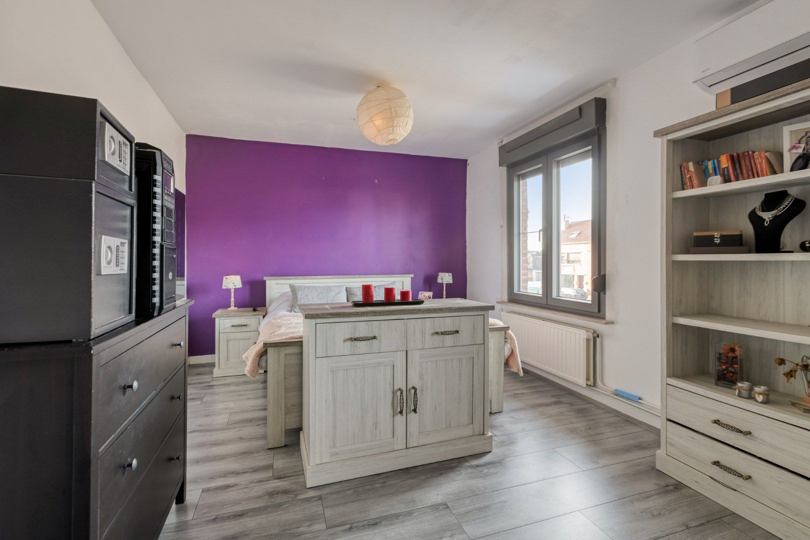 Gerenoveerde woning met 4 slaapkamers gelegen kortbij het centrum foto 22