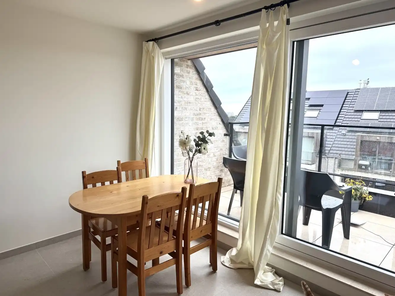 Appartement te huur foto 3