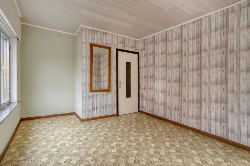 HALFOPEN BEBOUWING MET VEEL RENOVATIEPOTENTIEEL EN RUIM DAKTERRAS foto 19