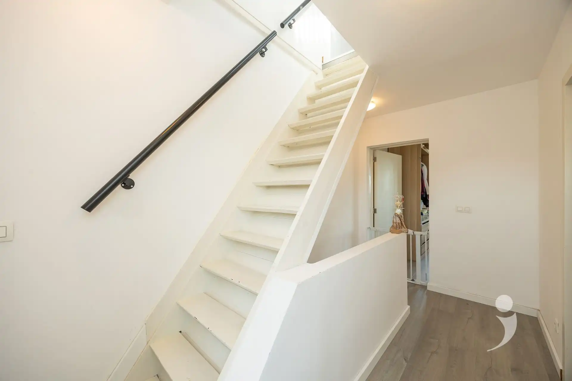 Gerenoveerde HOB op uitstekende locatie foto 12